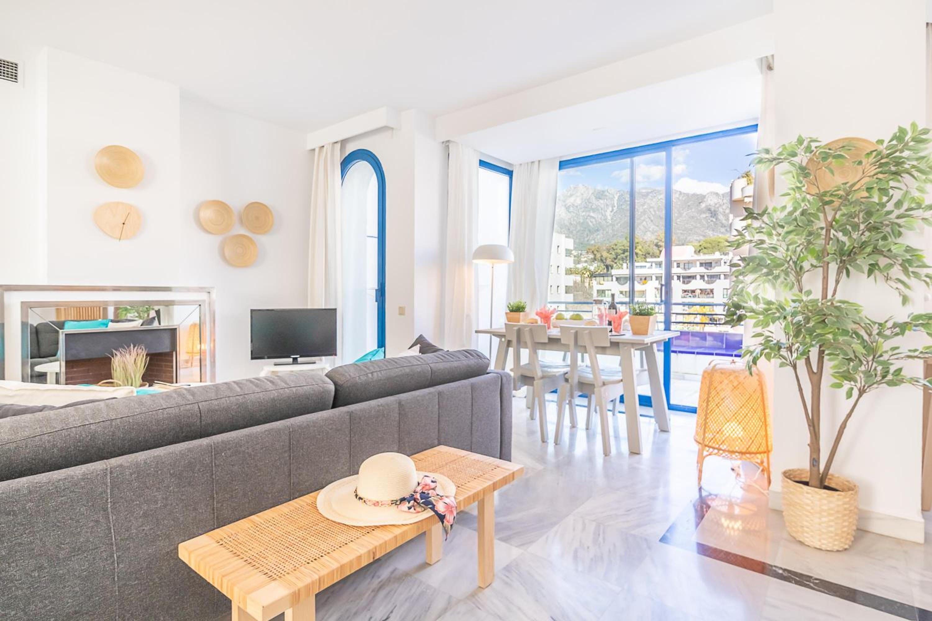 Apartamento de Dos Habitaciones con Piscina Privada