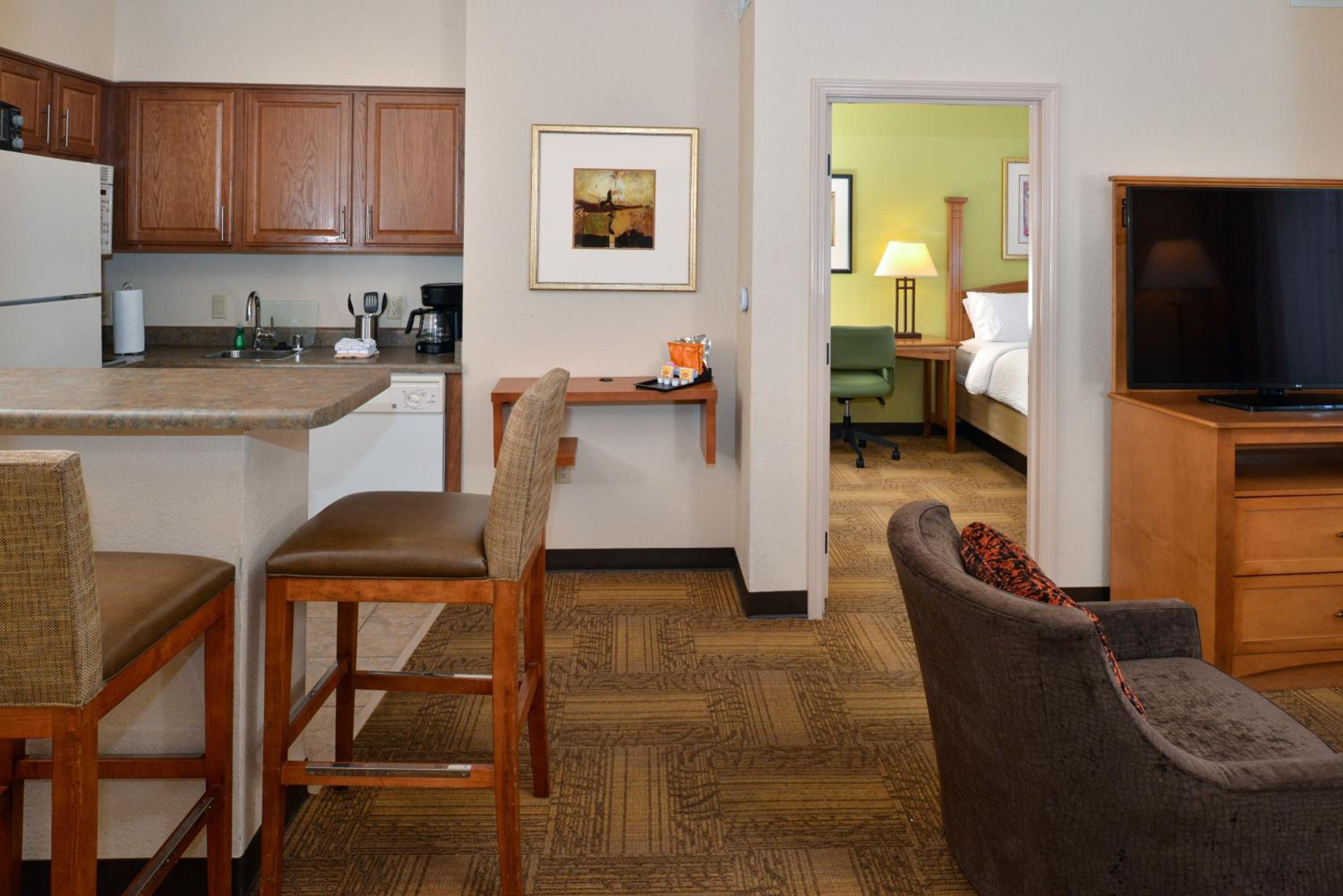 Two-Bedroom Suite - Photo 14