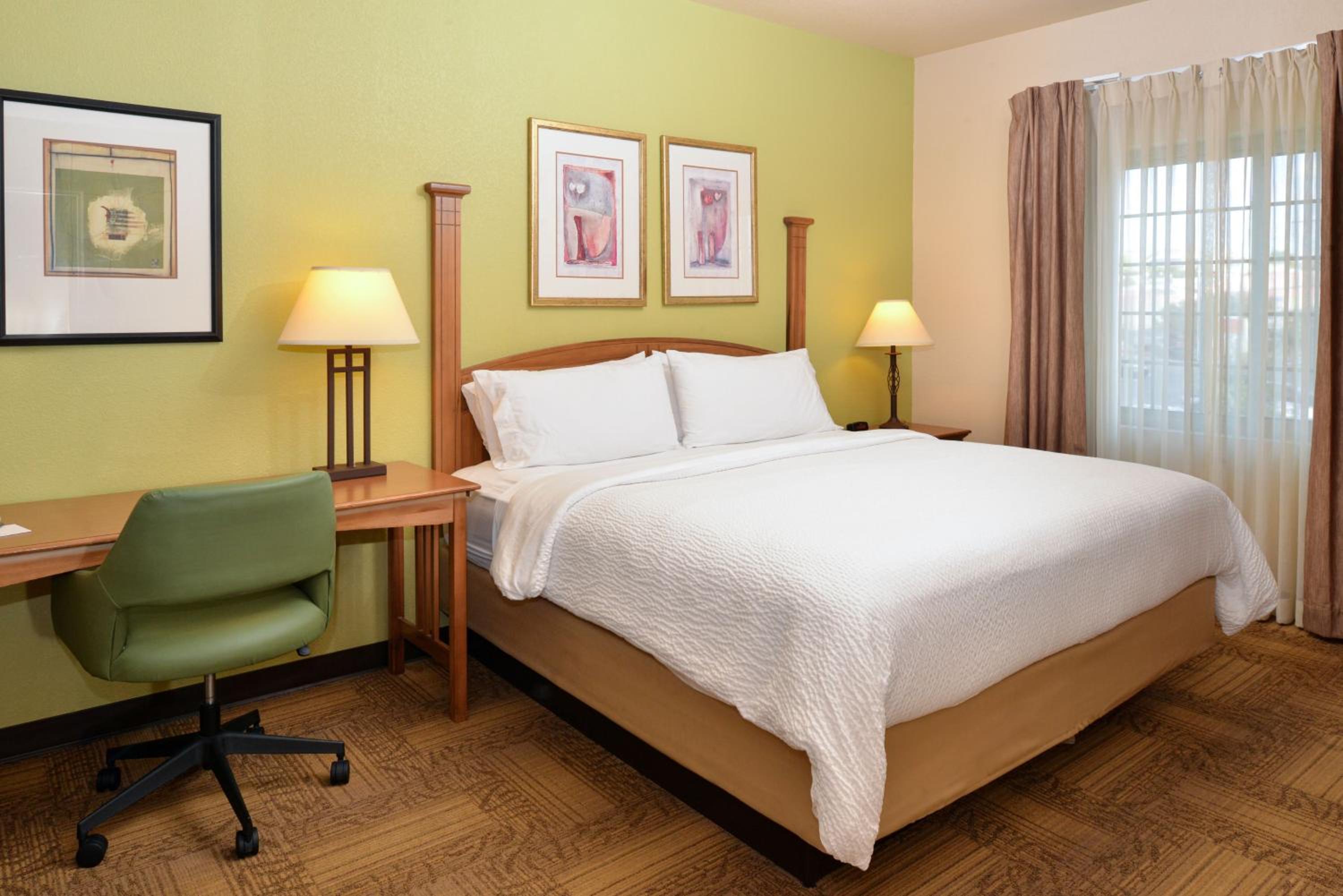 Two-Bedroom Suite - Photo 11