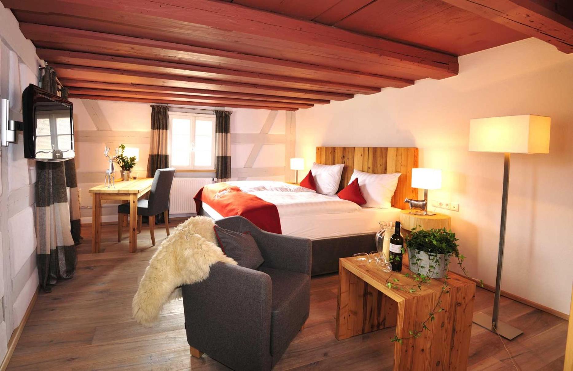Deluxe Double Room - Photo 15