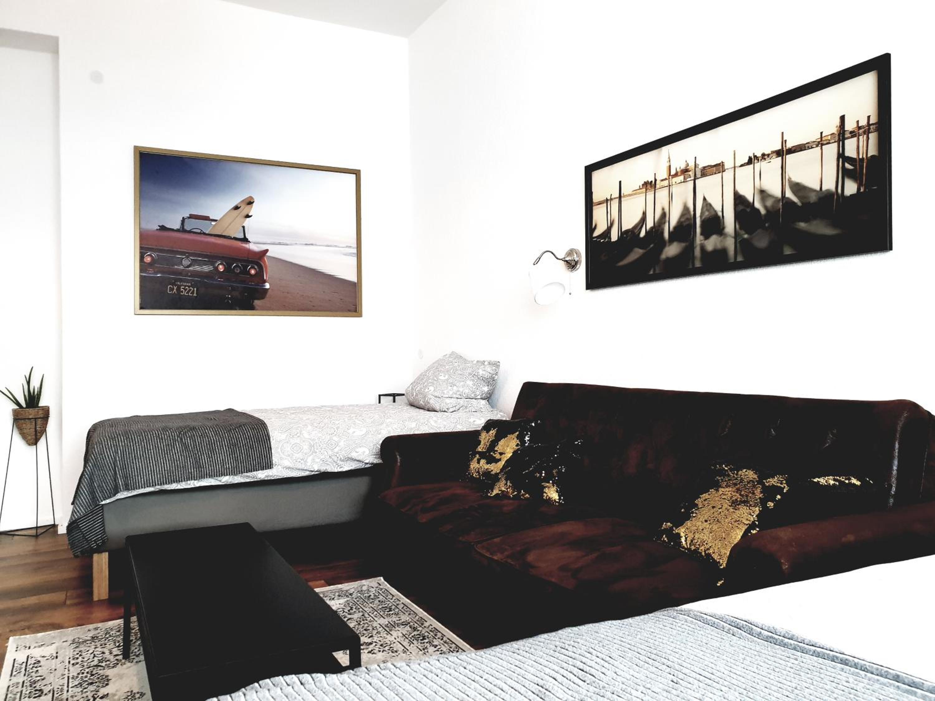 Three-Bedroom Apartment photo 1
