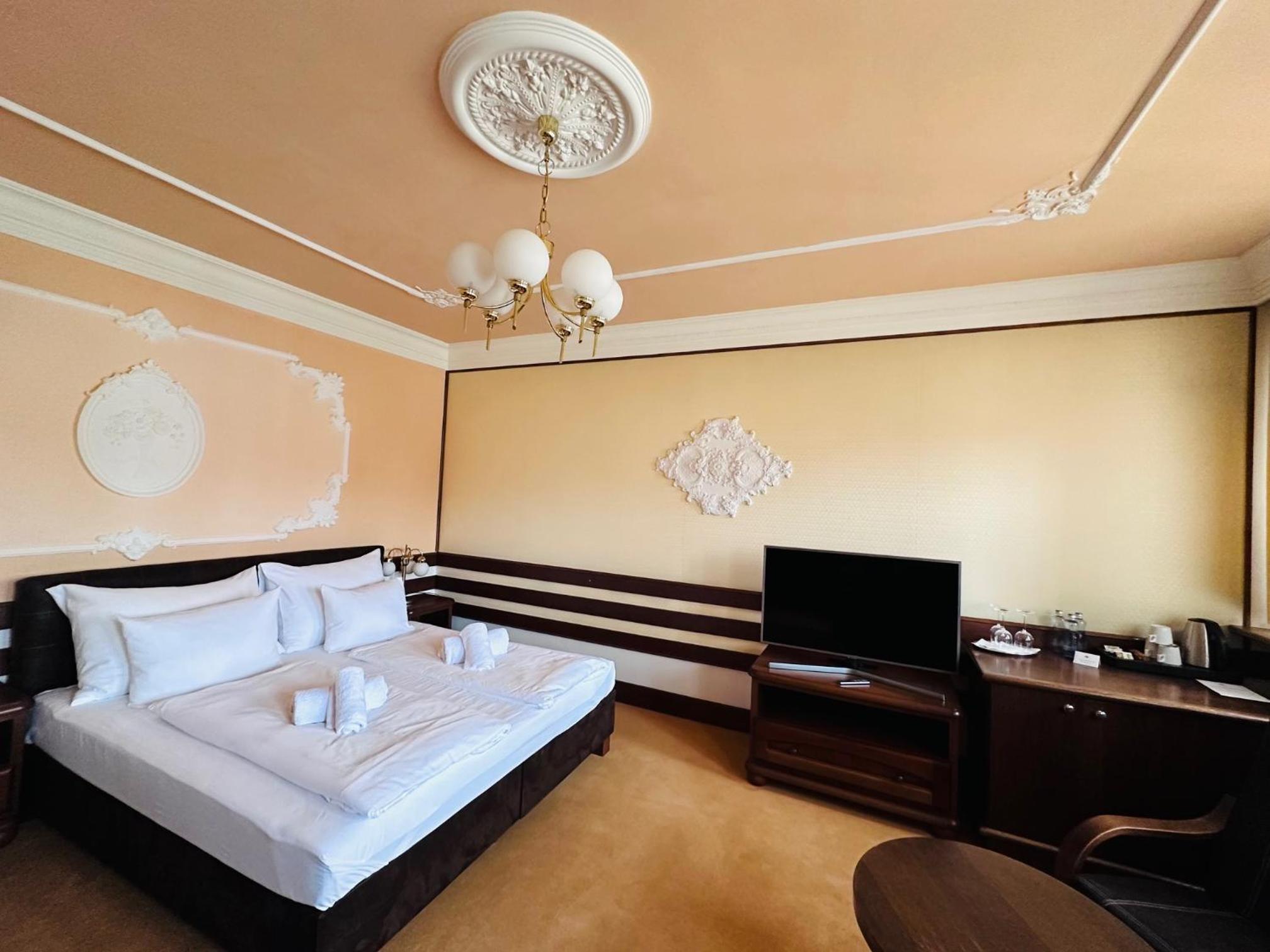 Superior Triple Room photo 2