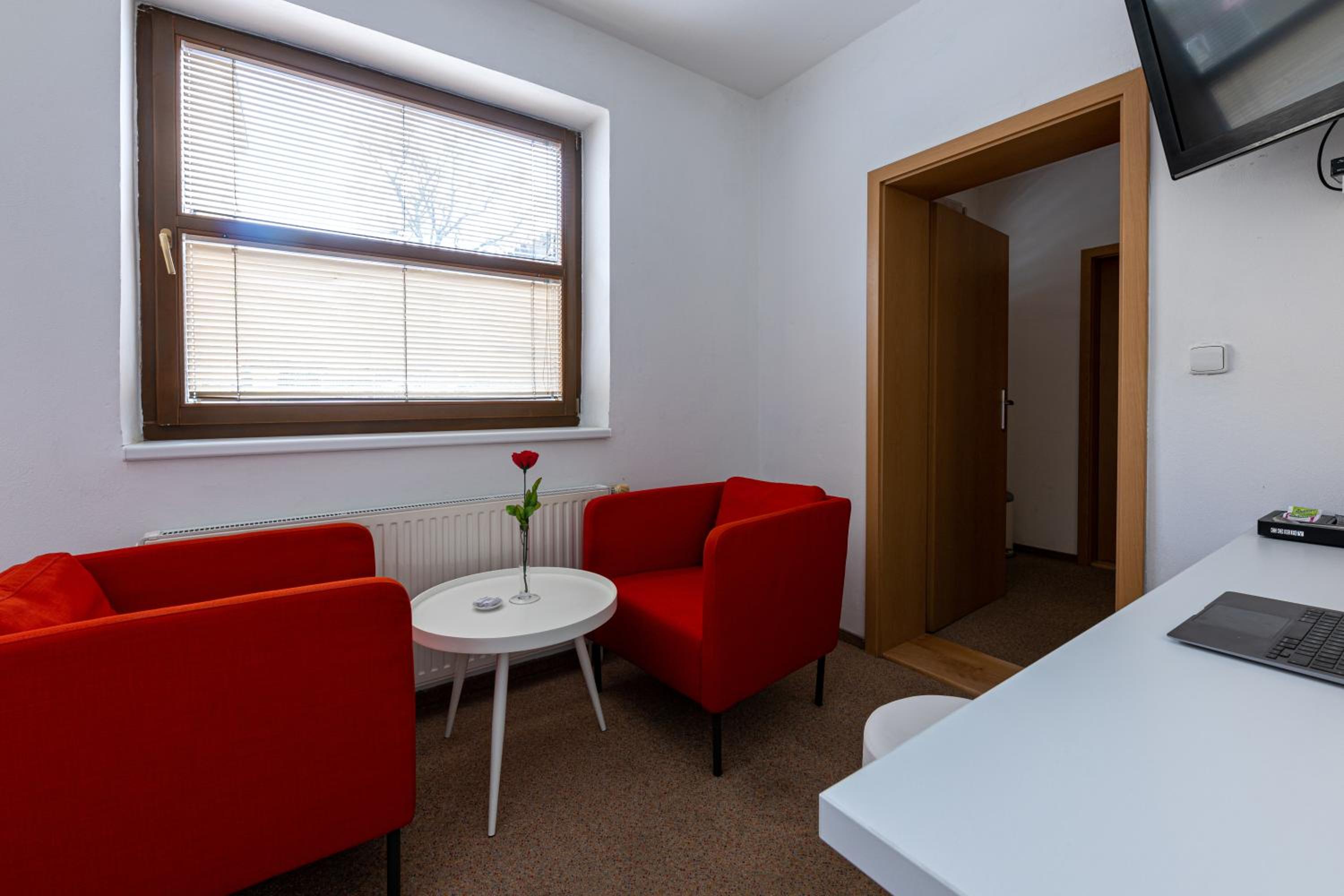 Double or Twin Room photo 3