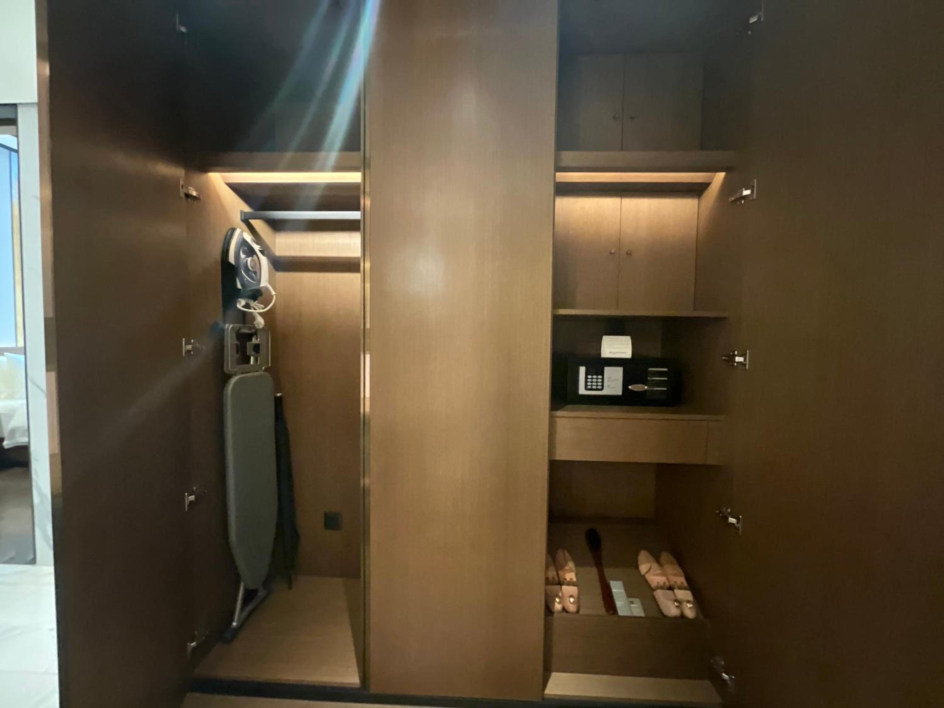 Club Deluxe Suite photo 2