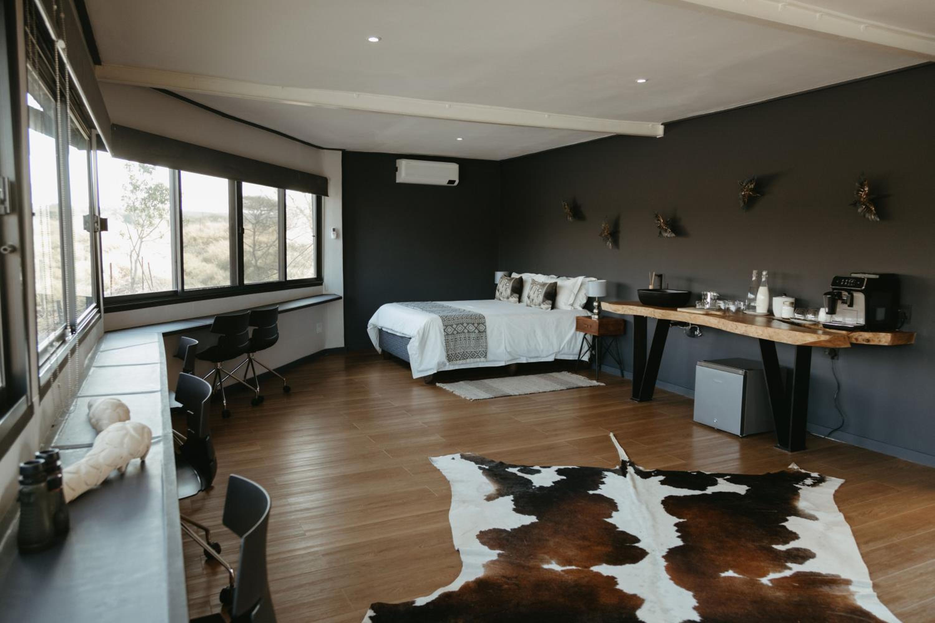 One-Bedroom Suite photo 2