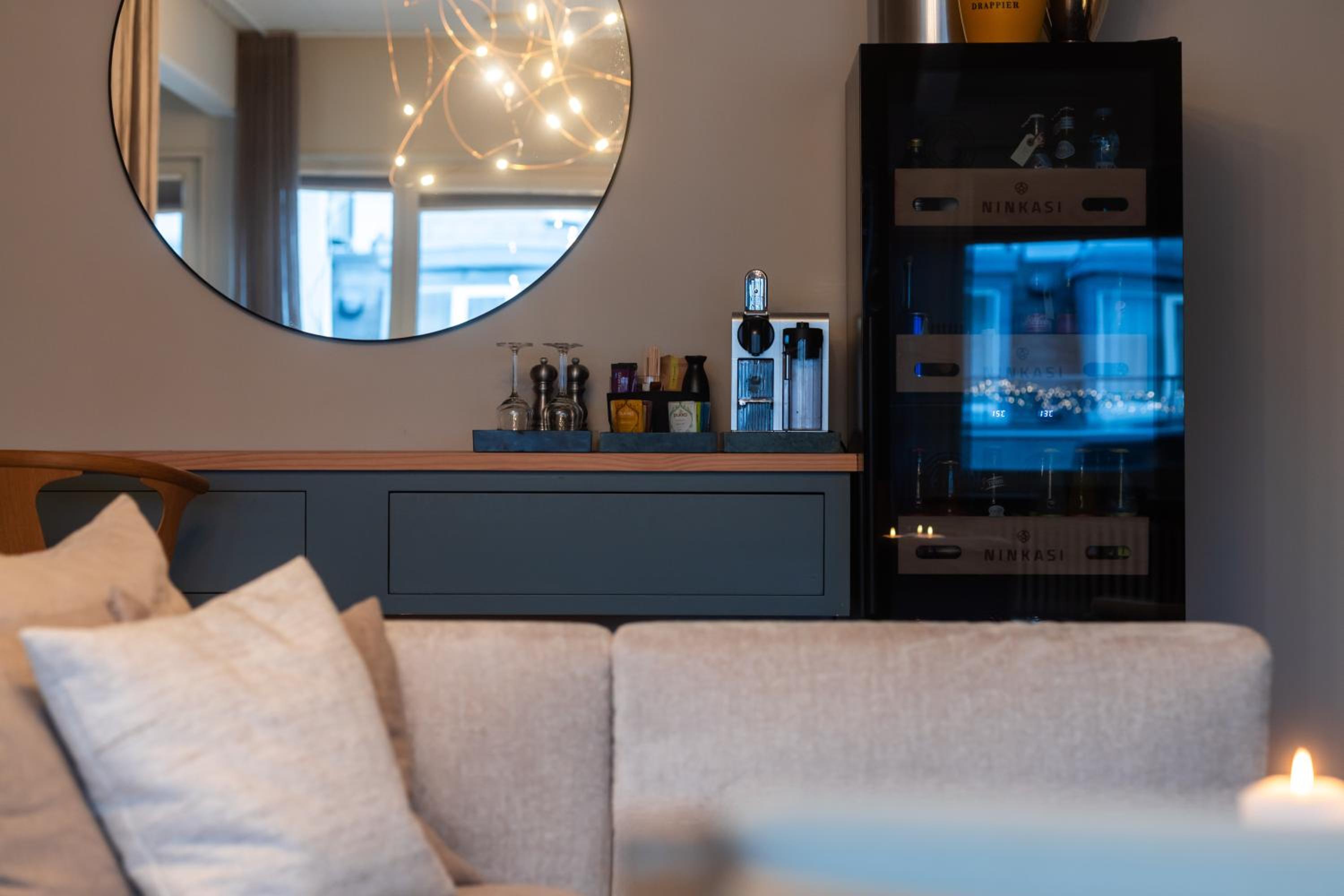 Two-Bedroom Penthouse with Balcony & Habour View thumbnail 5