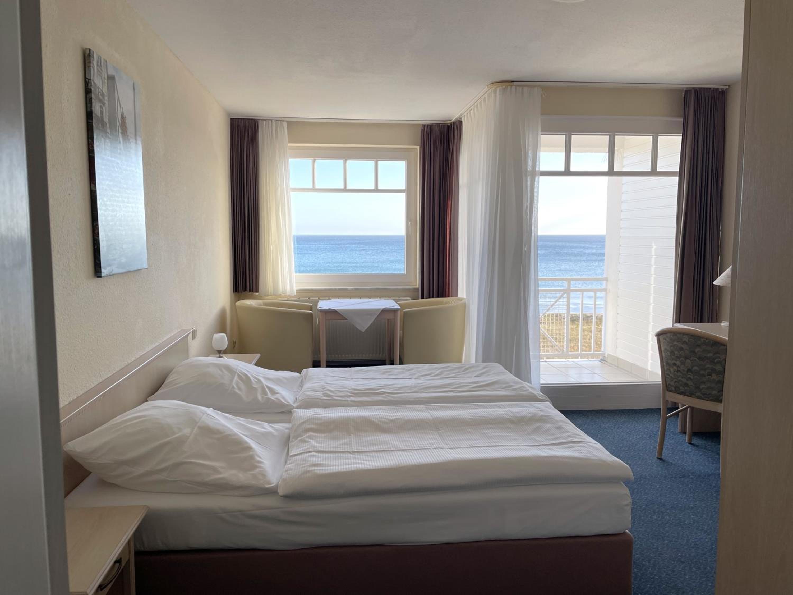 Double Room with Balcony and Sea View