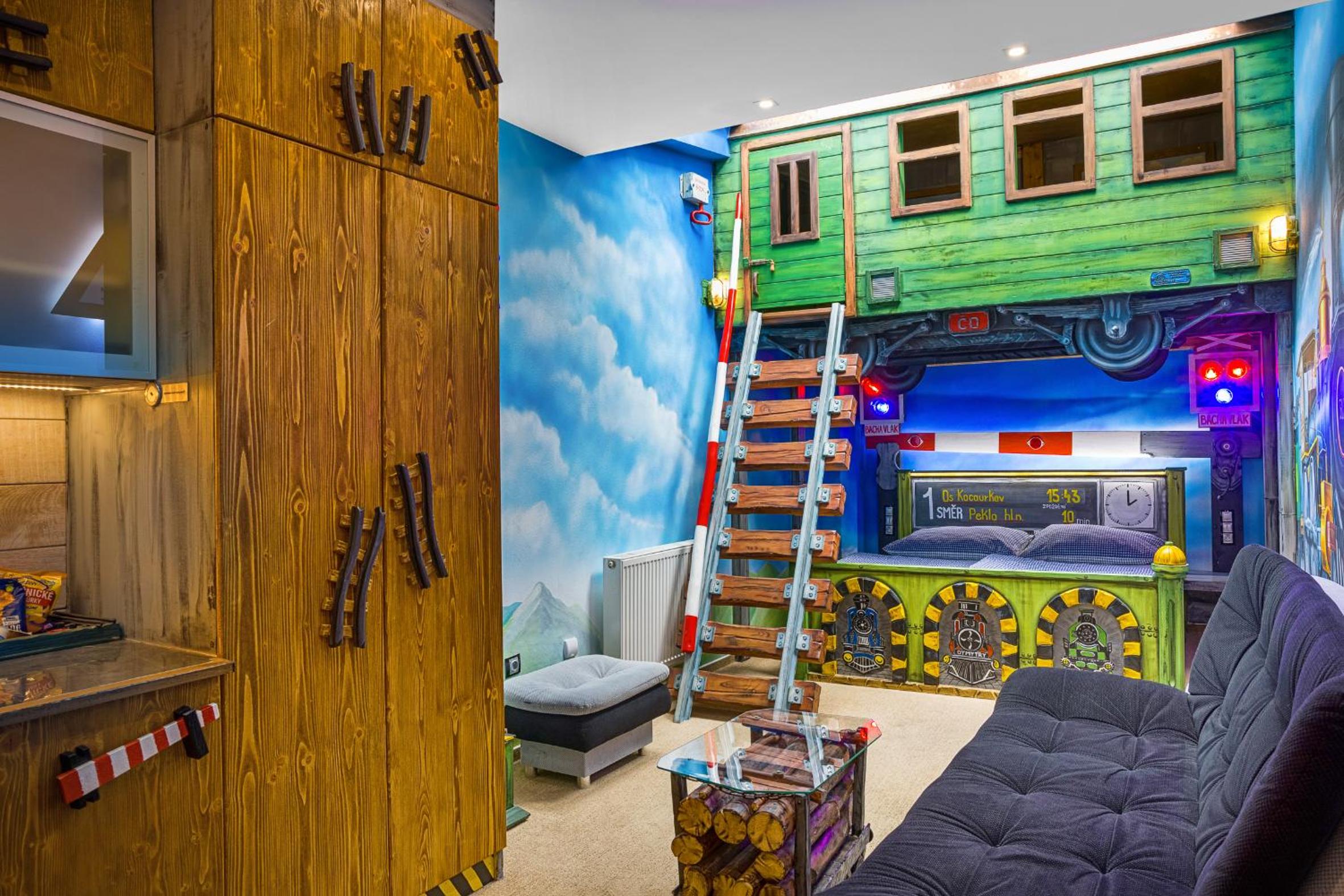 Deluxe Quadruple Room