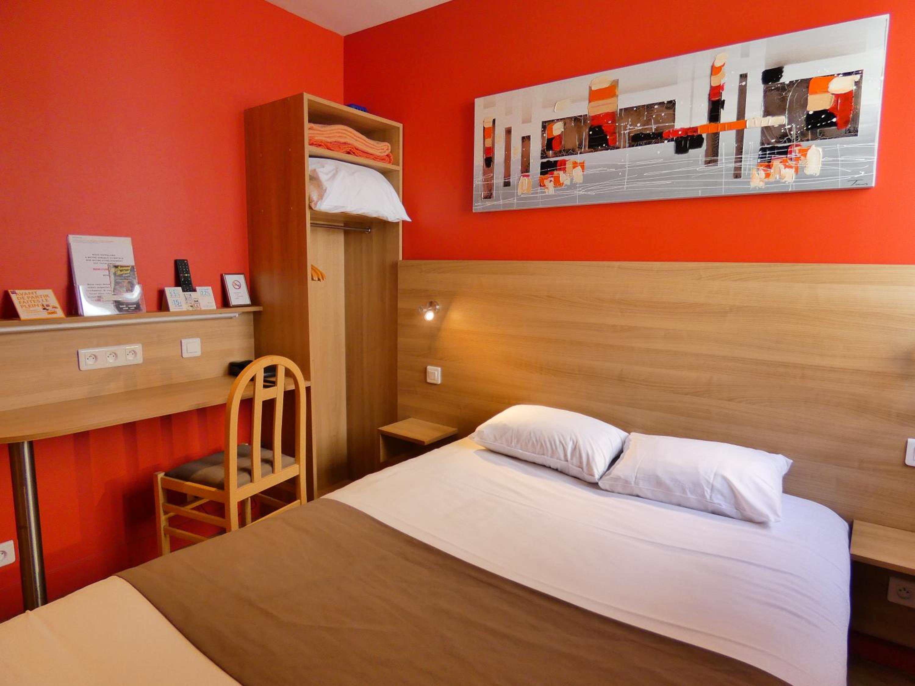 Double Room - Photo 3