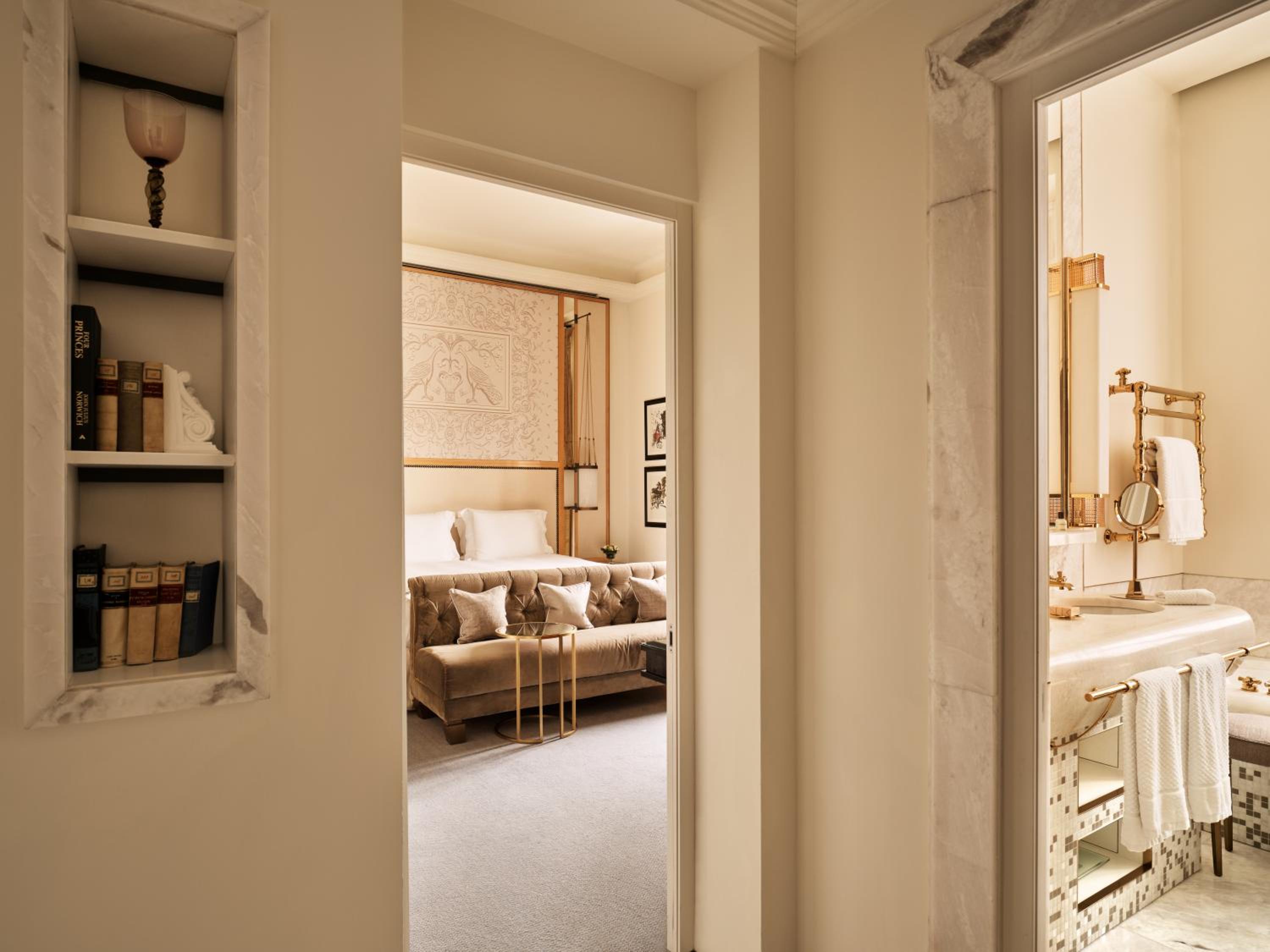 Deluxe Family Suite photo 1