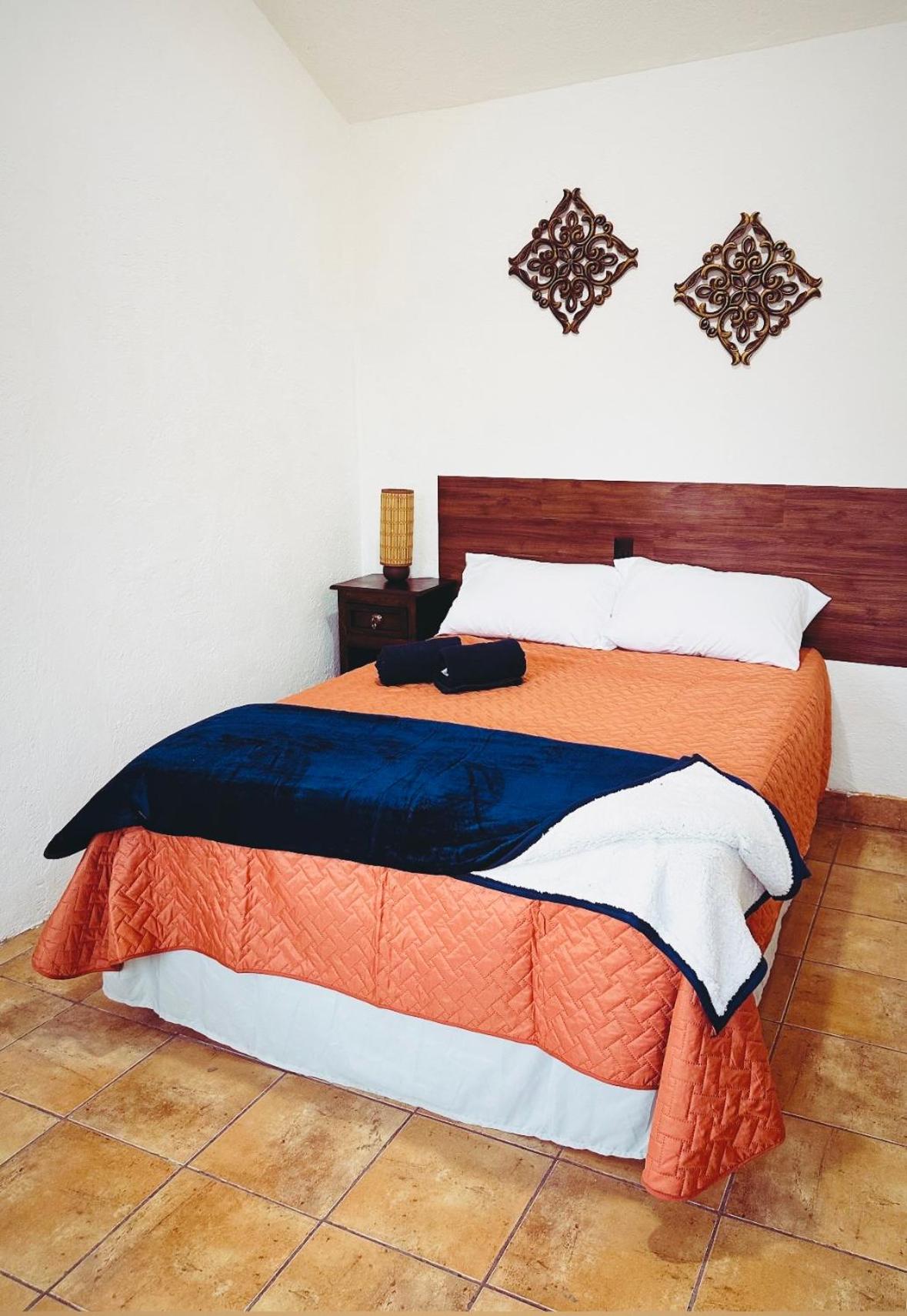 Double Room with Shared Bathroom photo 3