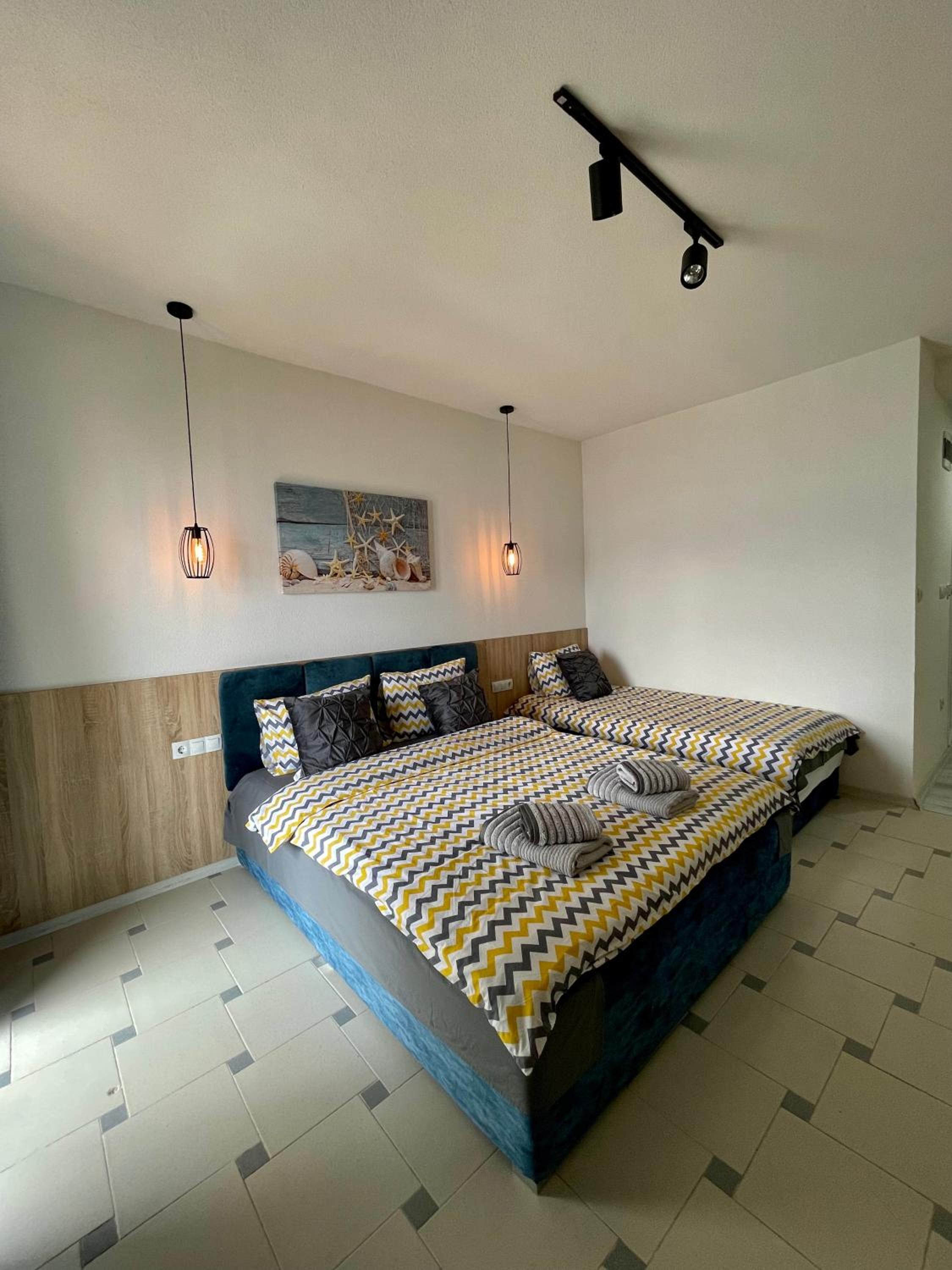 Triple Room with Lake View photo 1