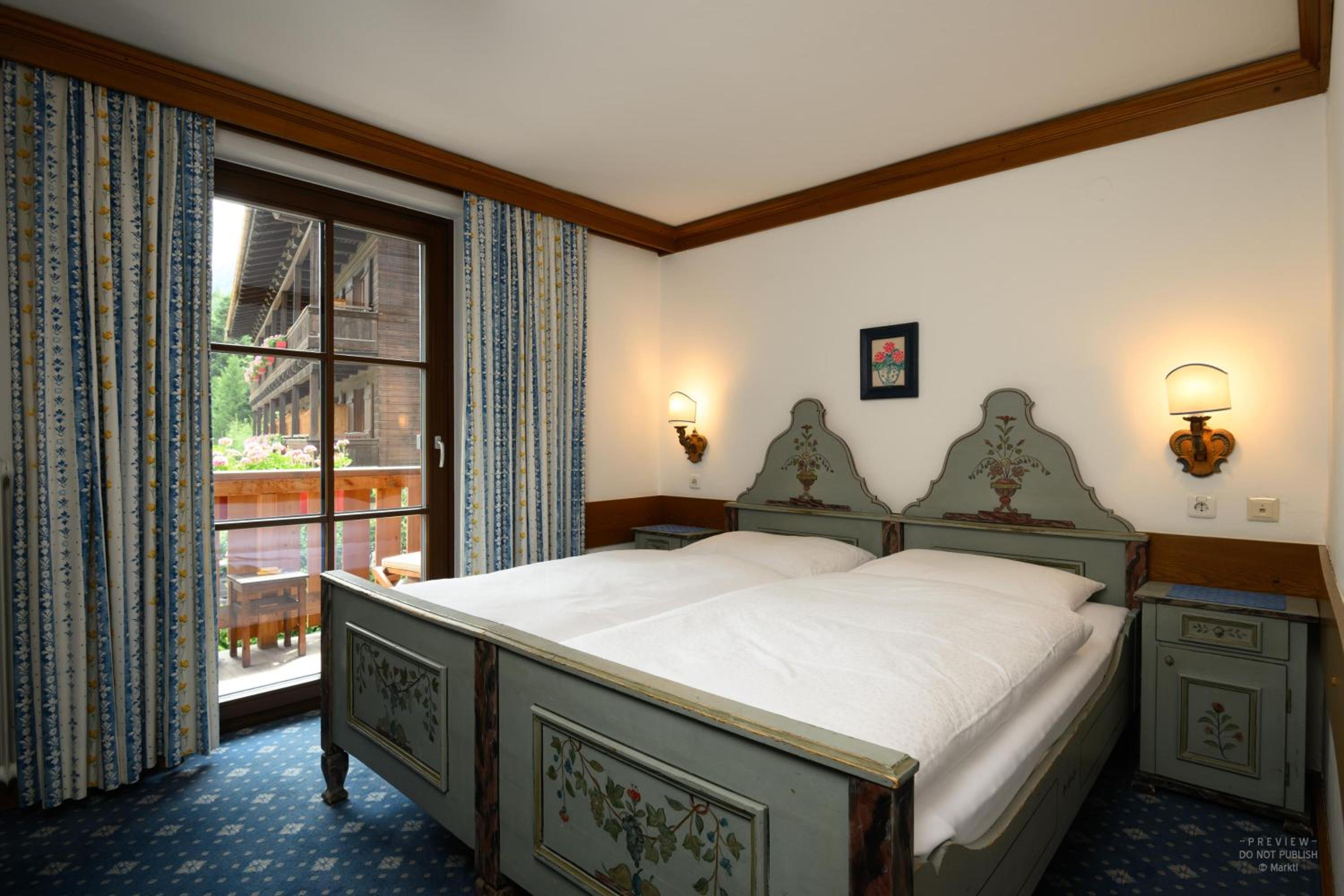 Small Double Room - Photo 10