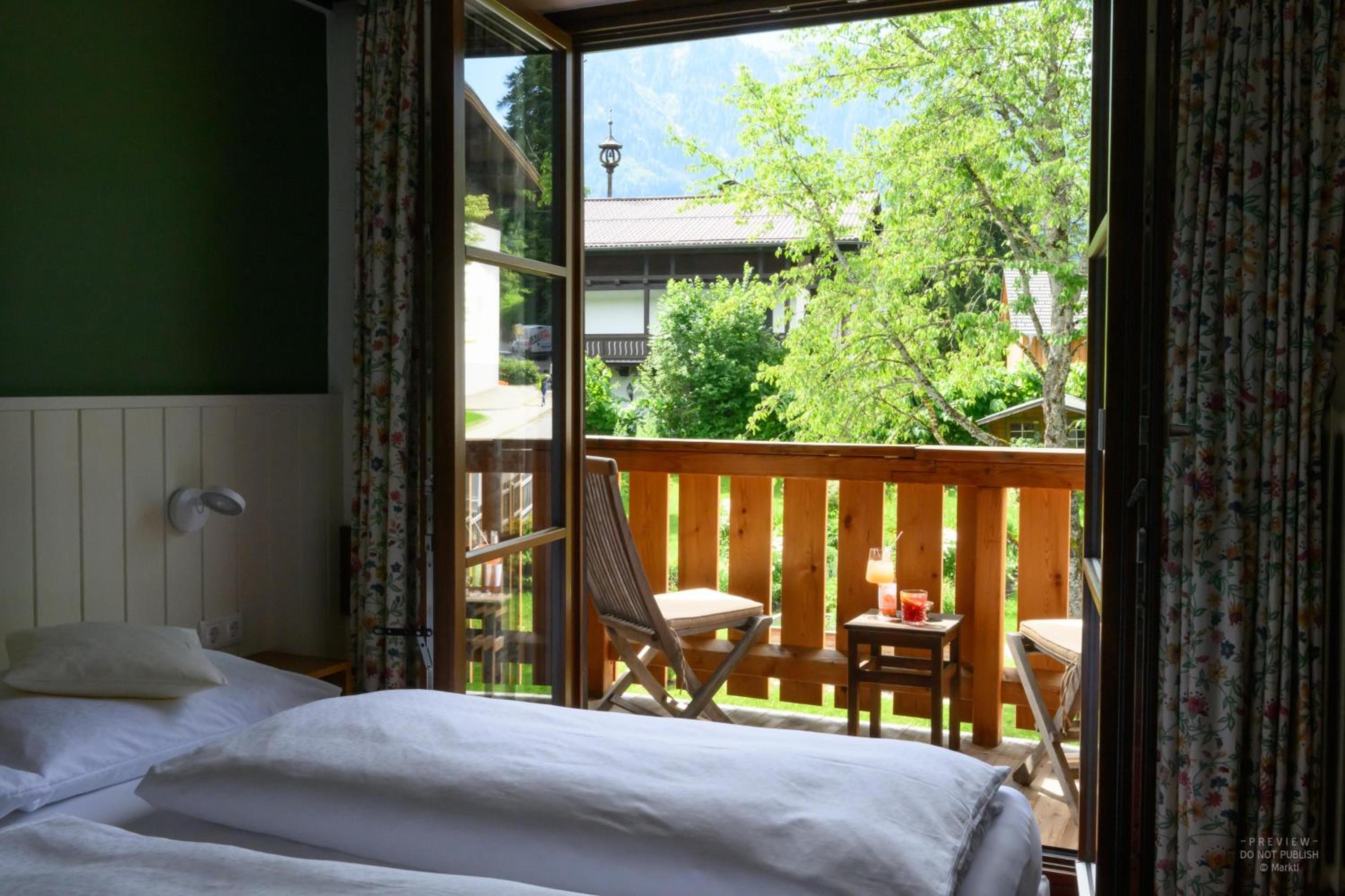 Small Double Room - Photo 11