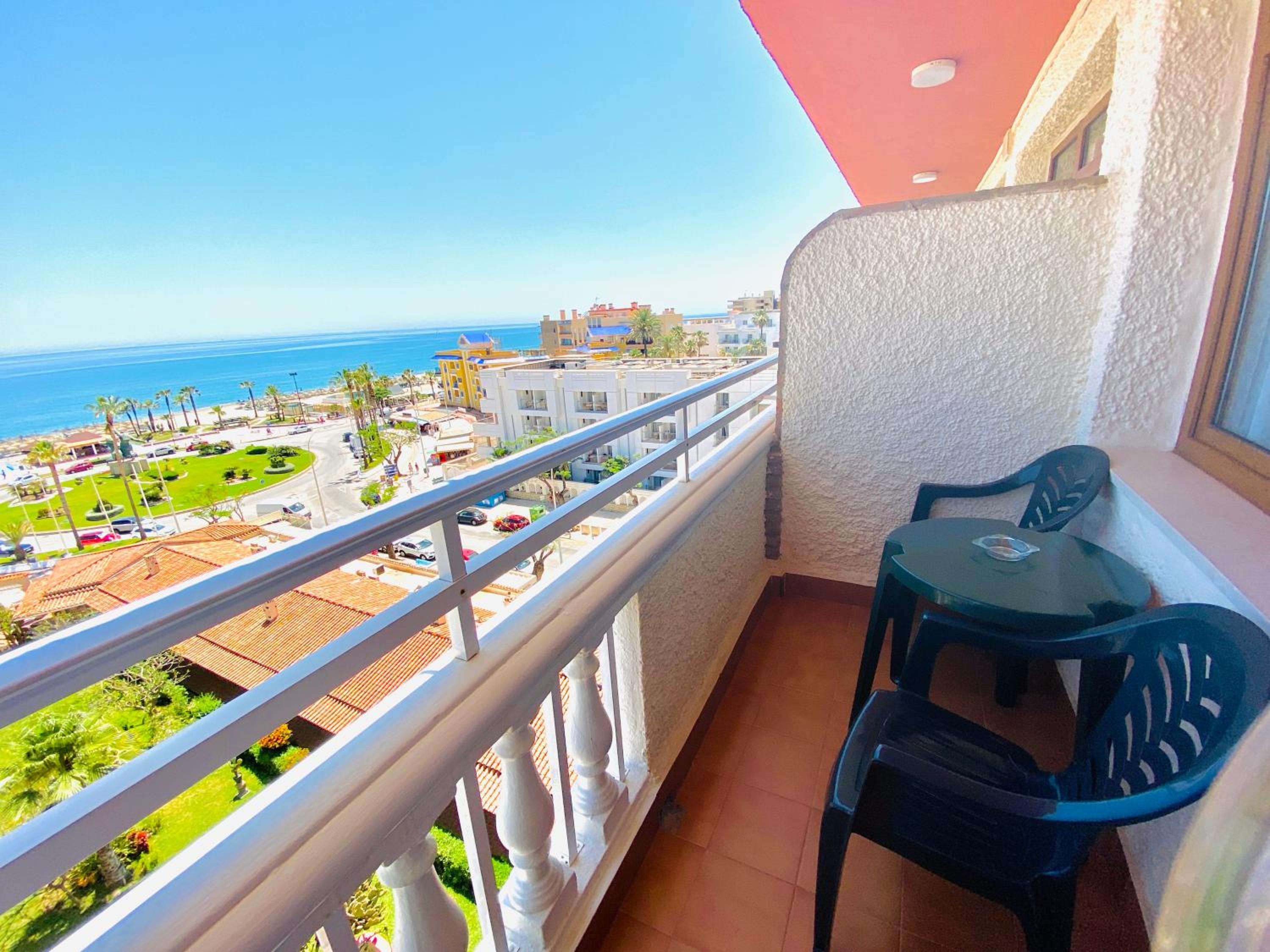 Twin Room with Sea View - Photo 5