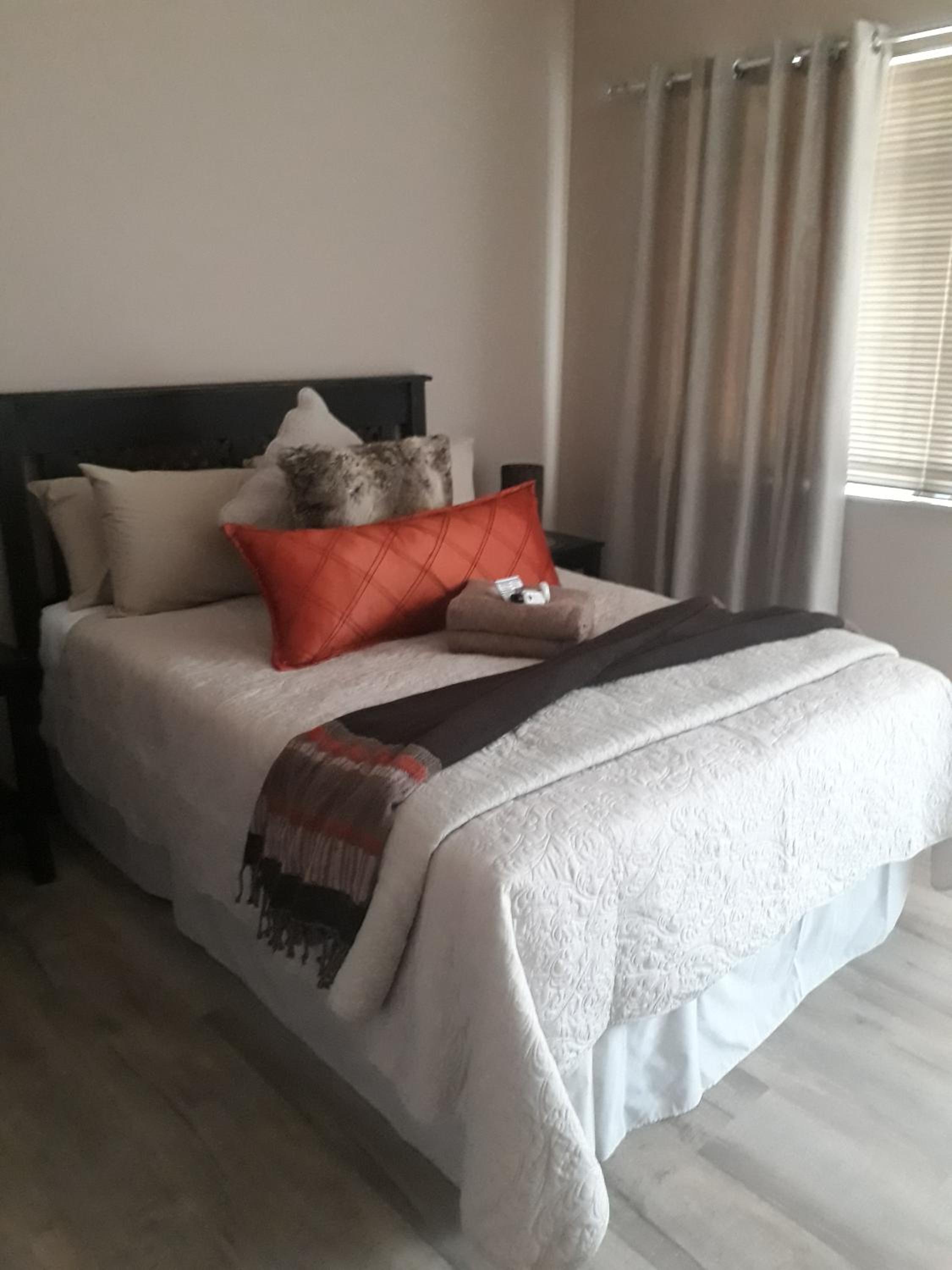 Deluxe Double Room with Bath photo 1