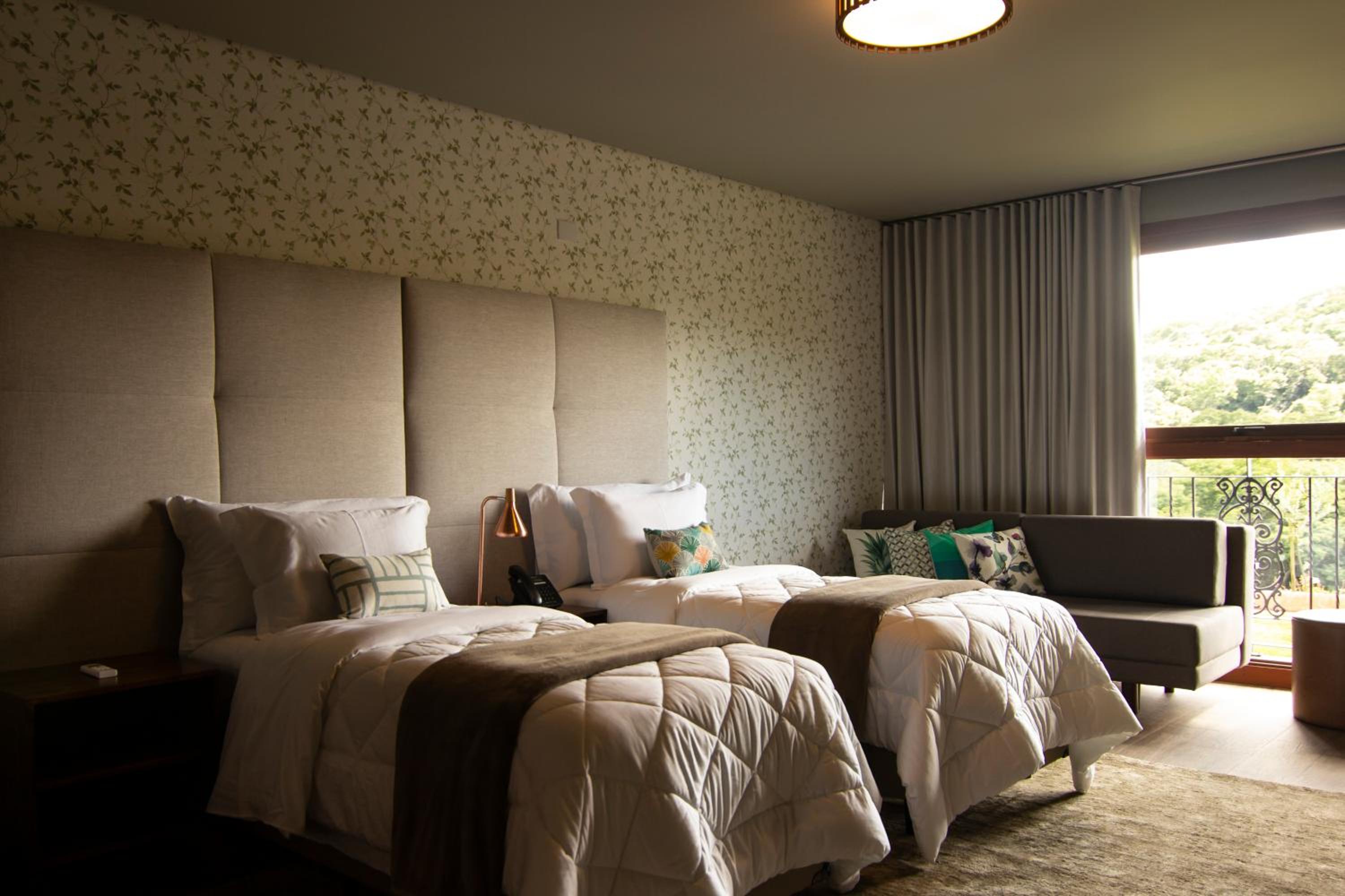 Deluxe Suite photo 3