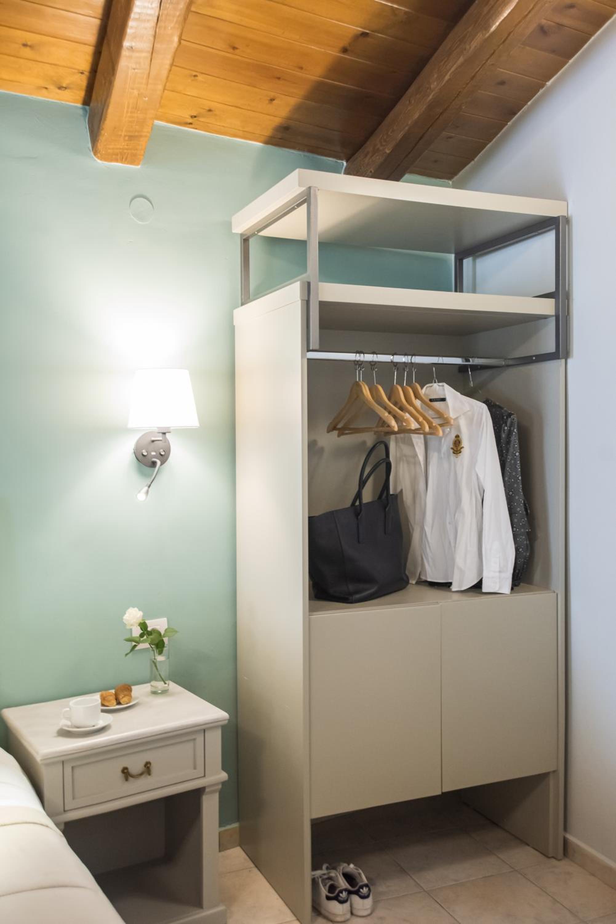 Premium Roof Top Suite with Spa Bath - Photo 11