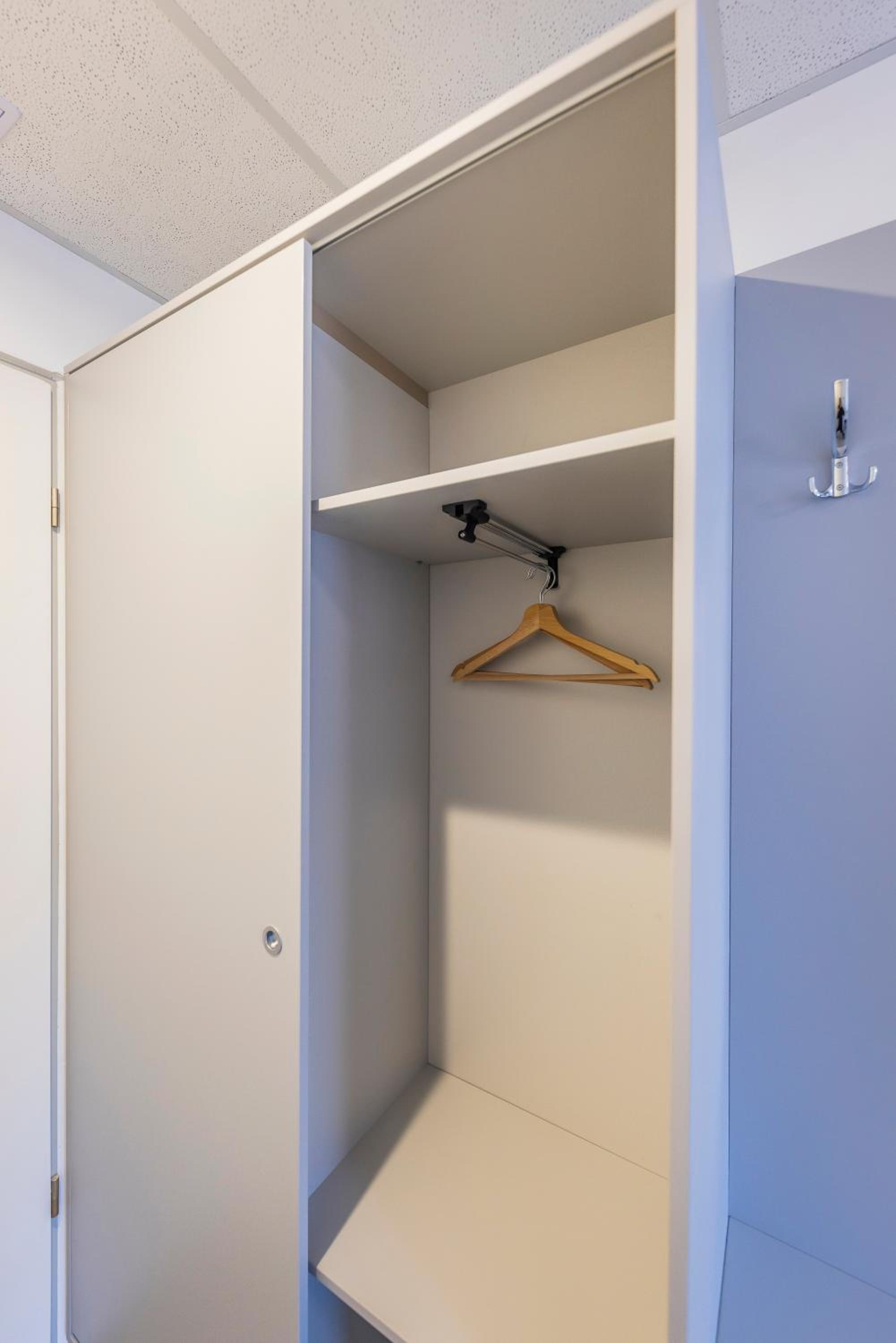 Double Room - Photo 6