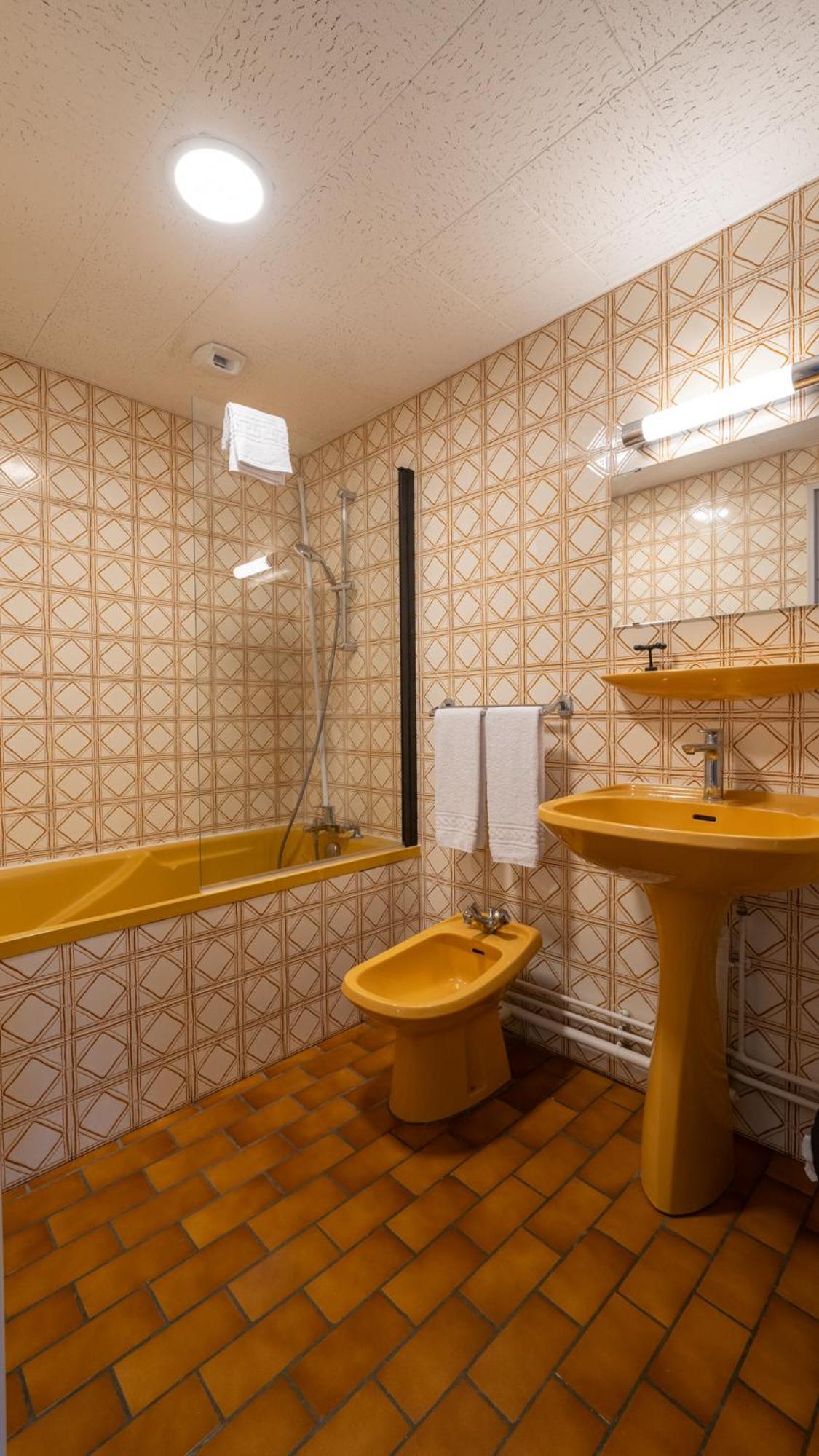 Quadruple Room - Photo 12