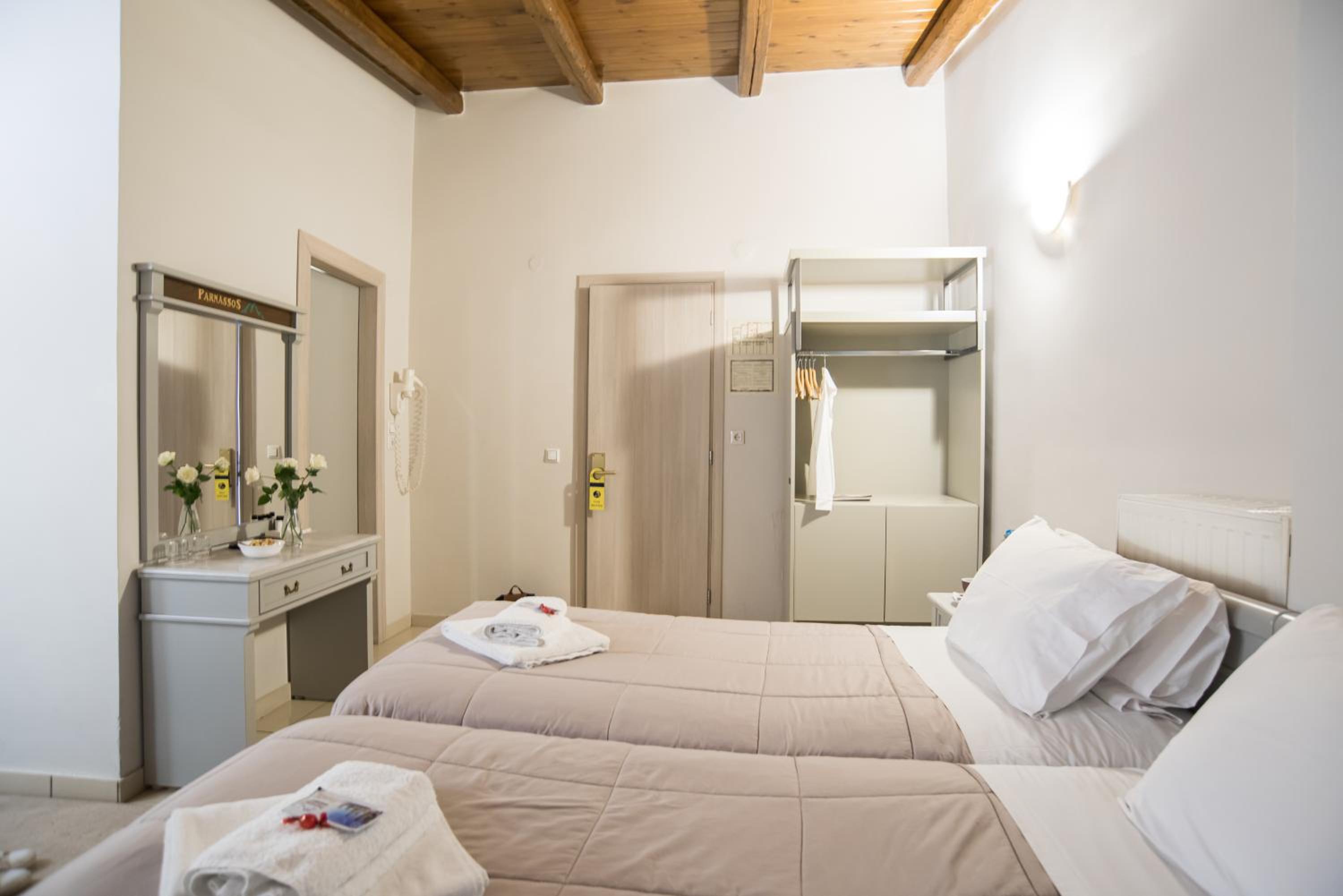 Quadruple Room - Photo 7