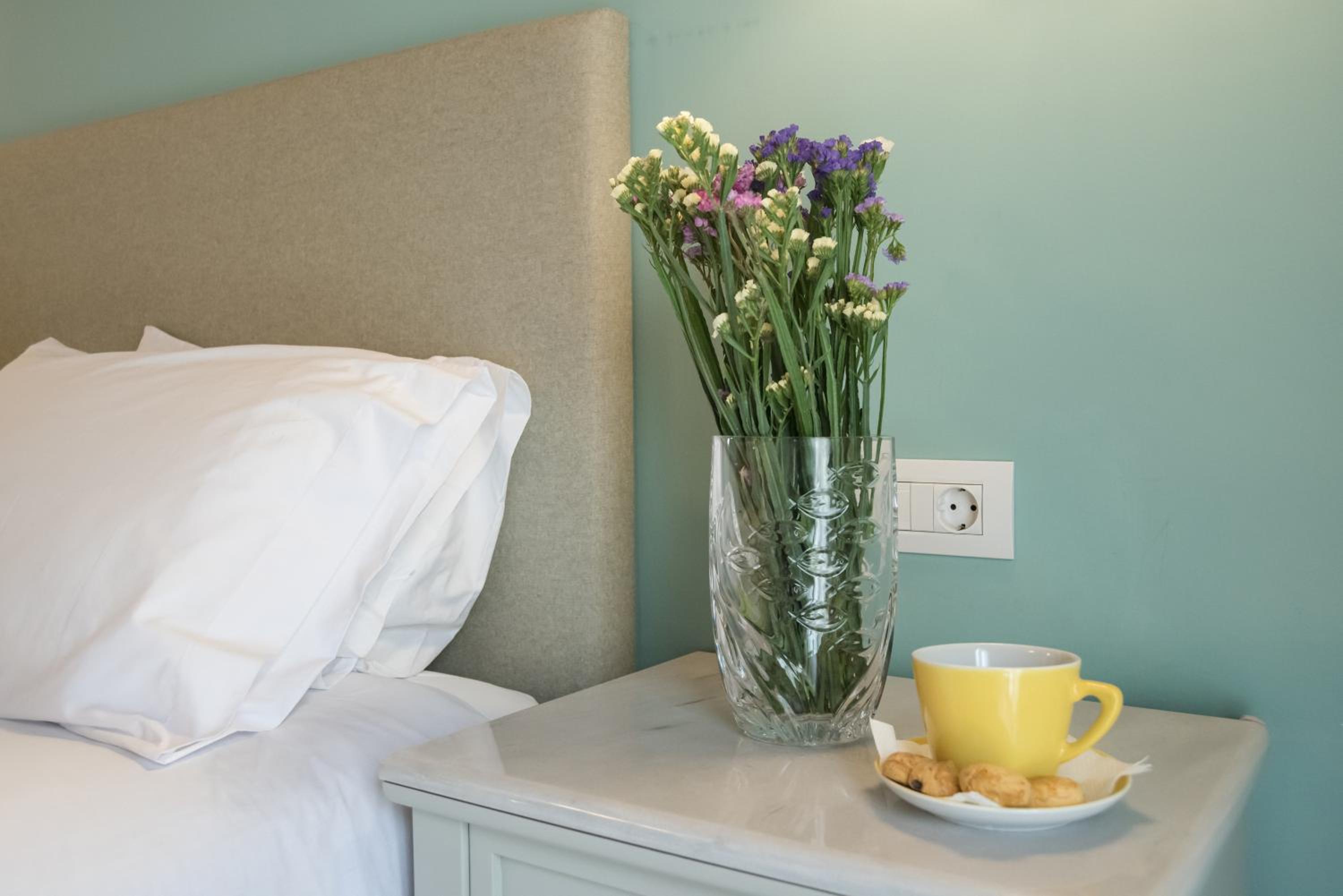 Premium Roof Top Suite with Spa Bath - Photo 13