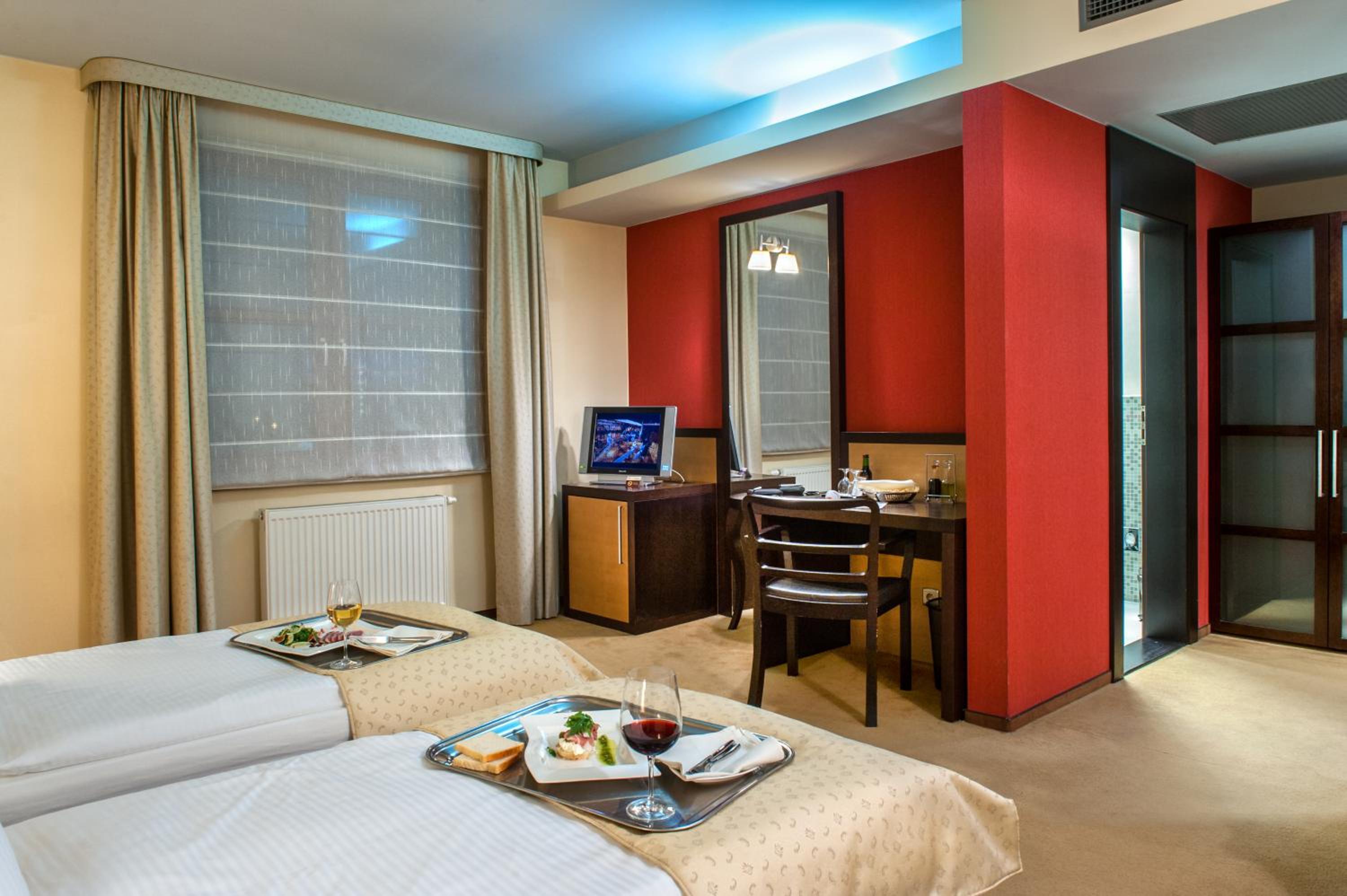 Standard Twin Room photo 3