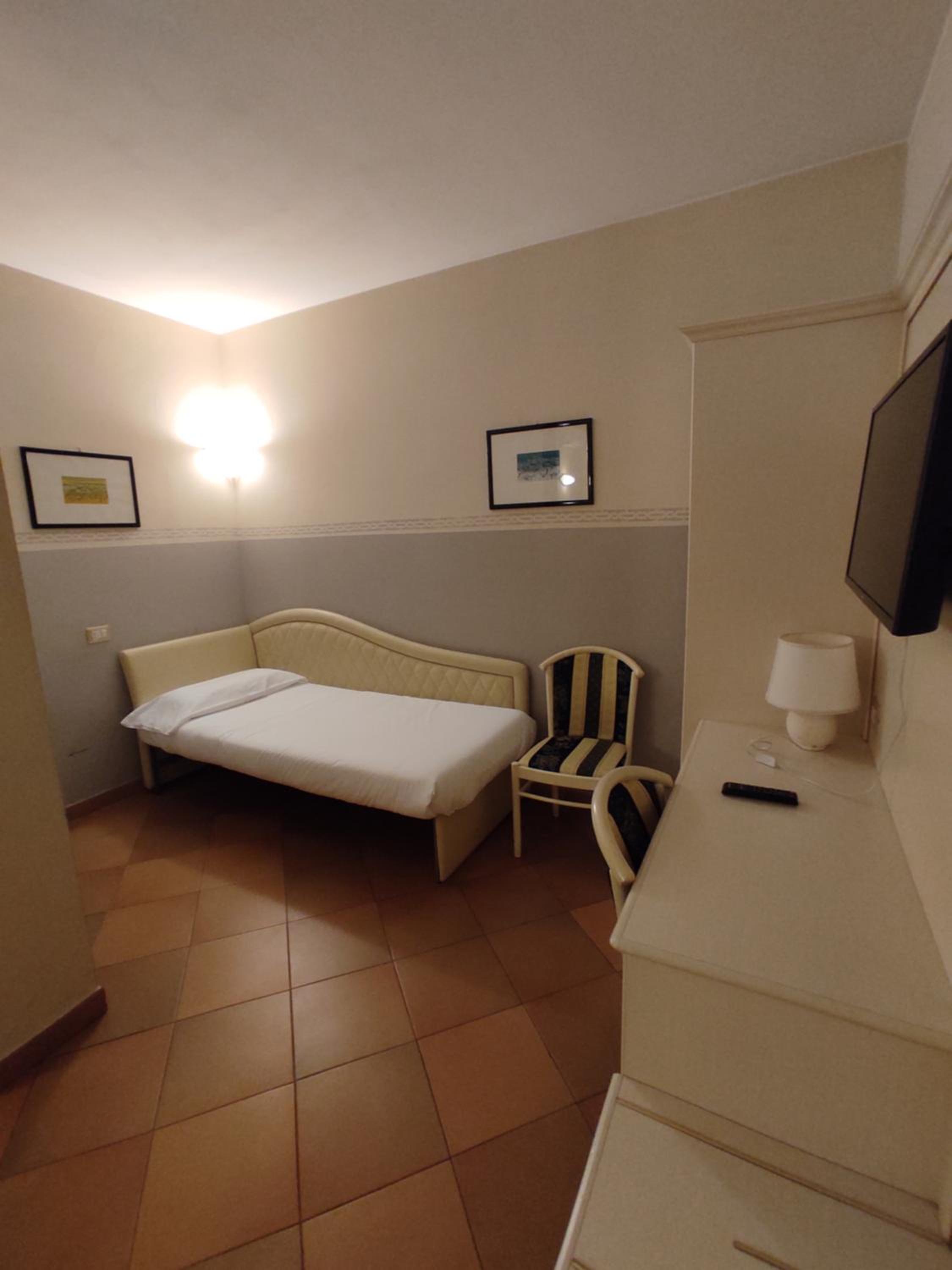 Triple Room - Photo 5