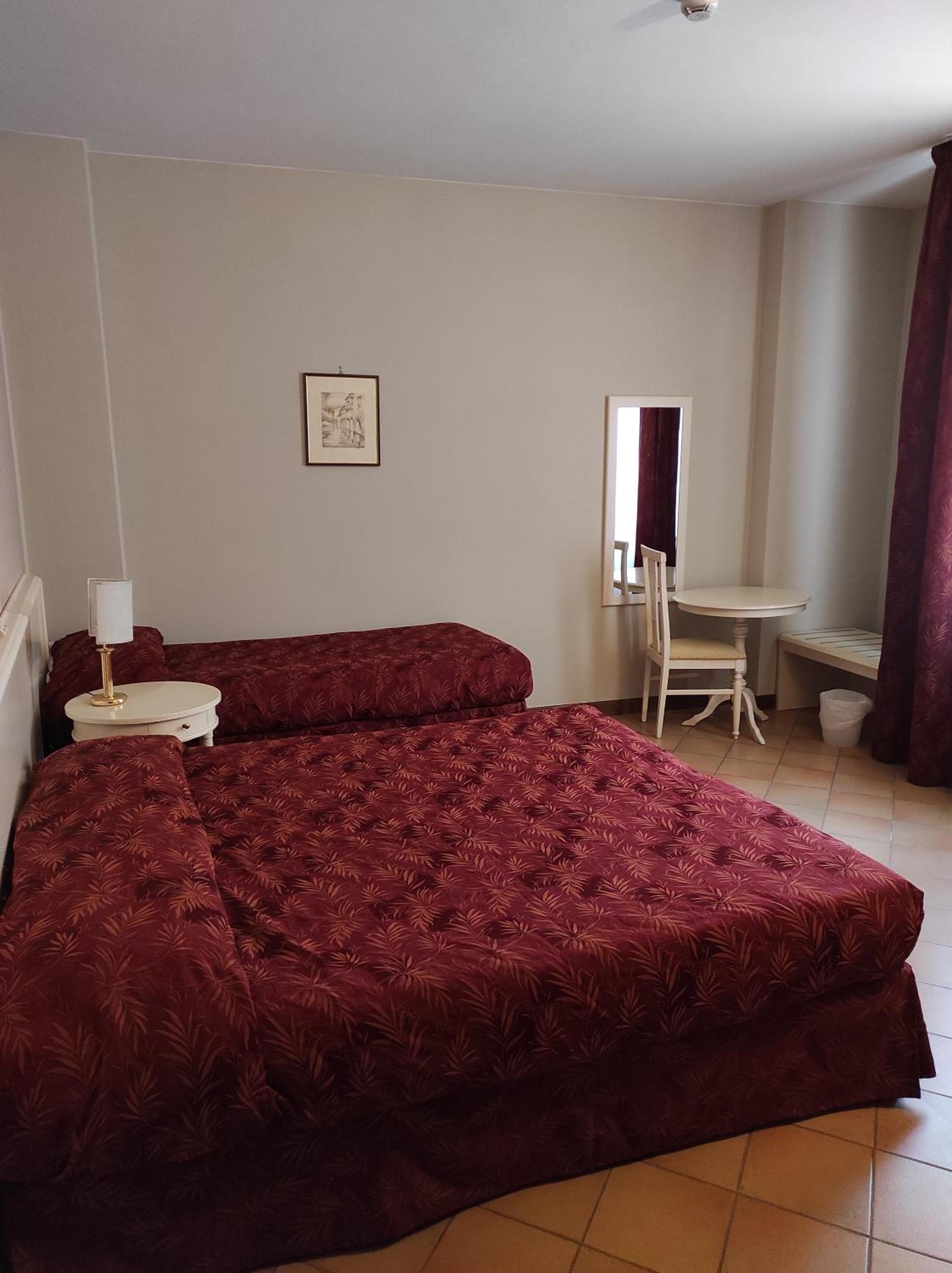 Triple Room - Photo 6