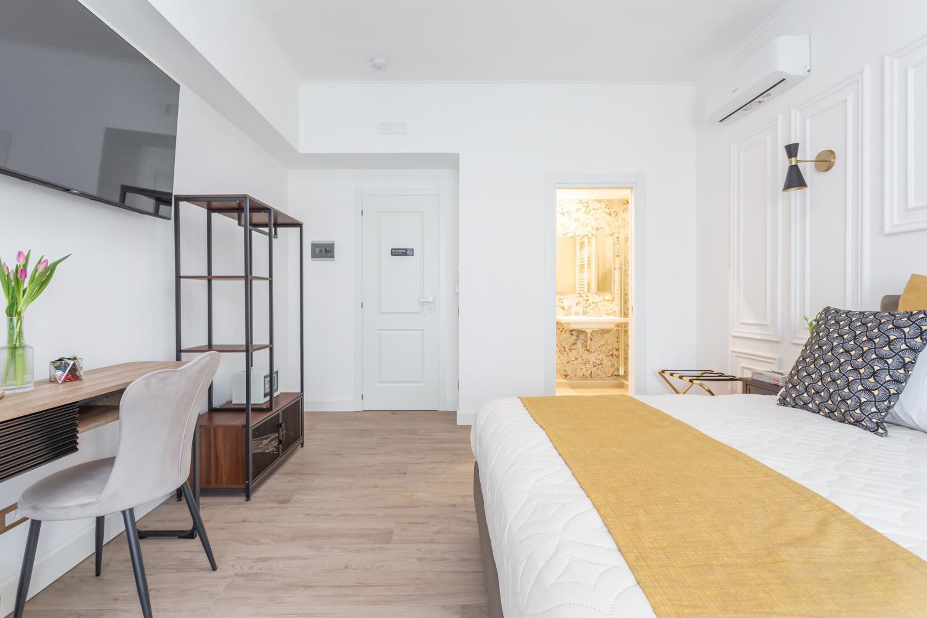 Luxury Triple Room photo 2