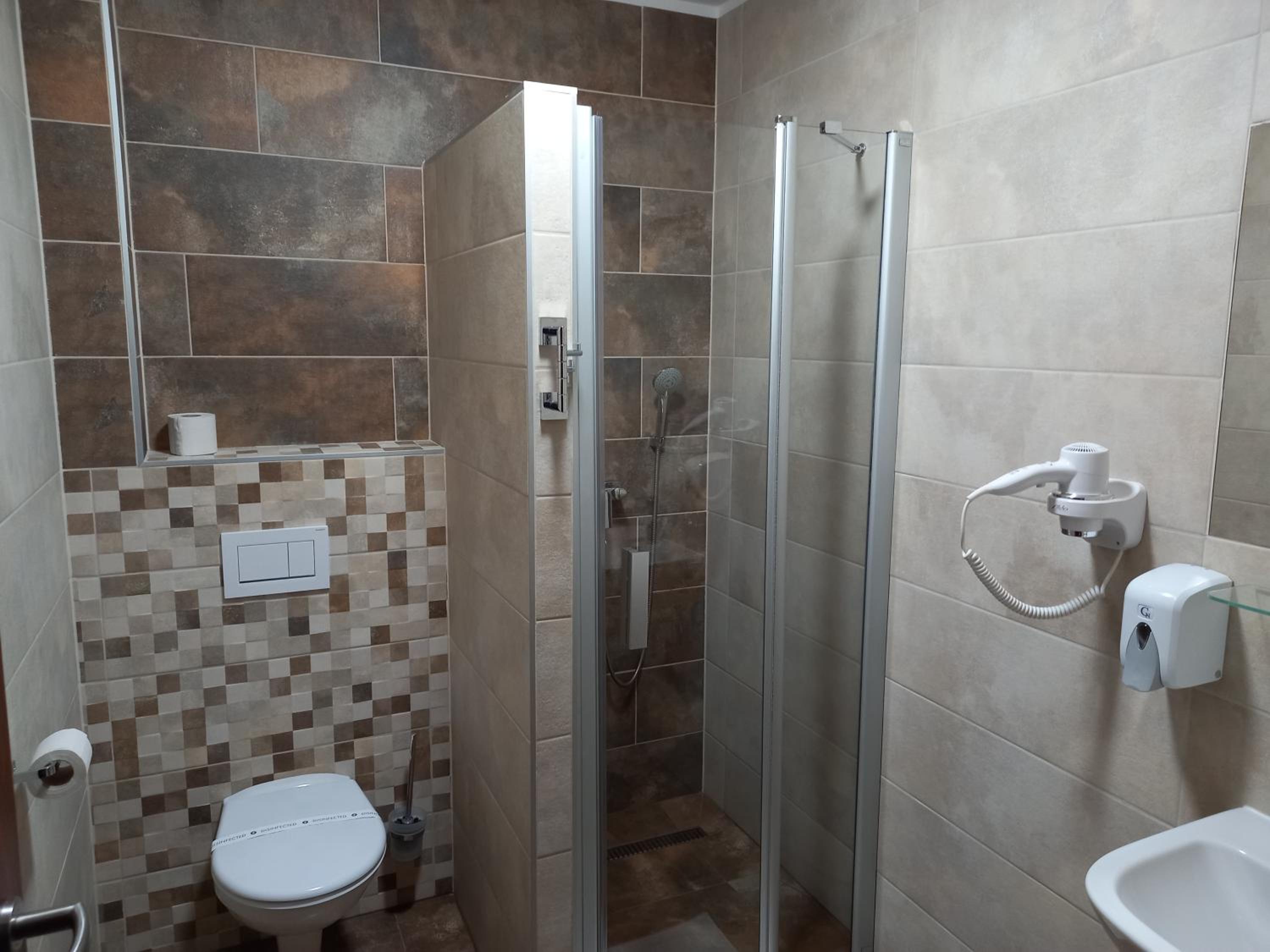 Double or Twin Room photo 3