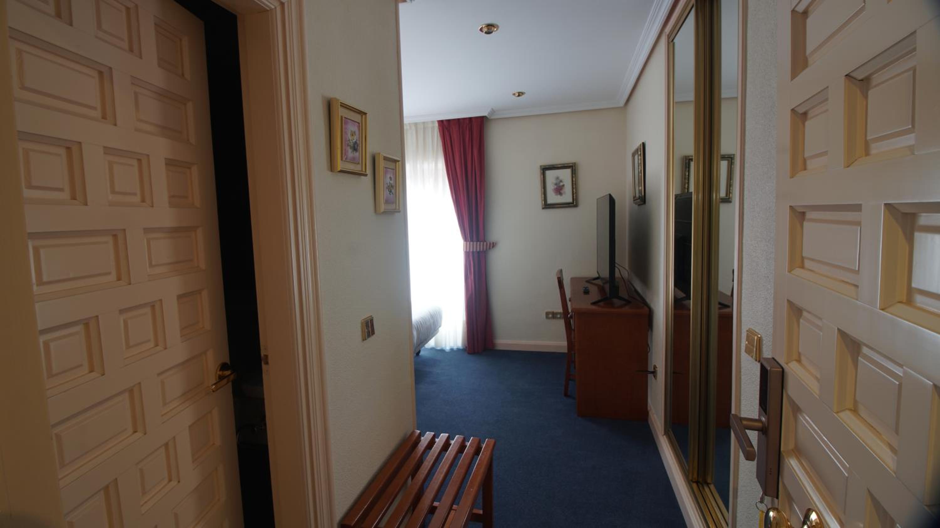 Habitación Doble con Baño Privado