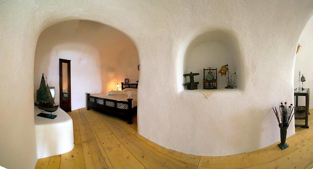  Junior Suite with Caldera View