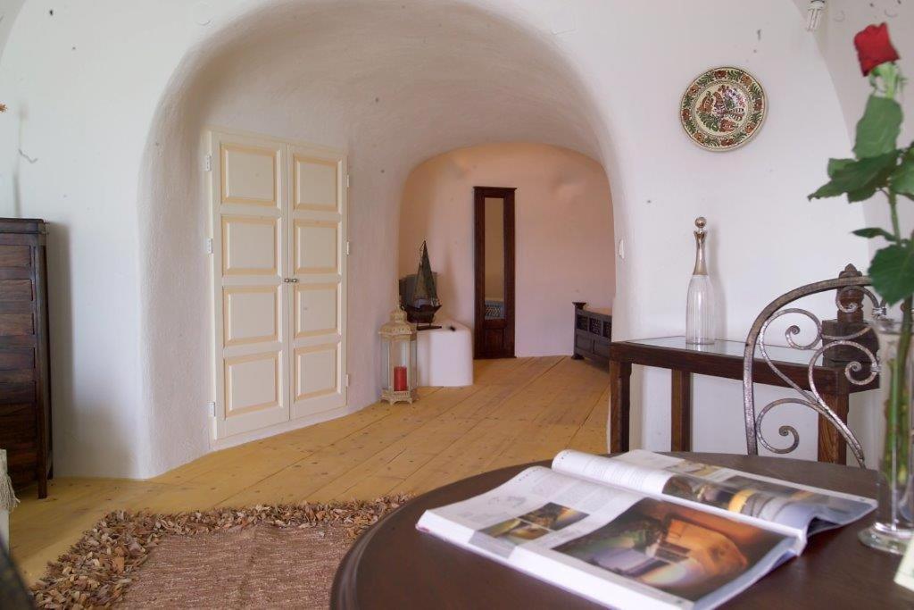  Junior Suite with Caldera View photo 3