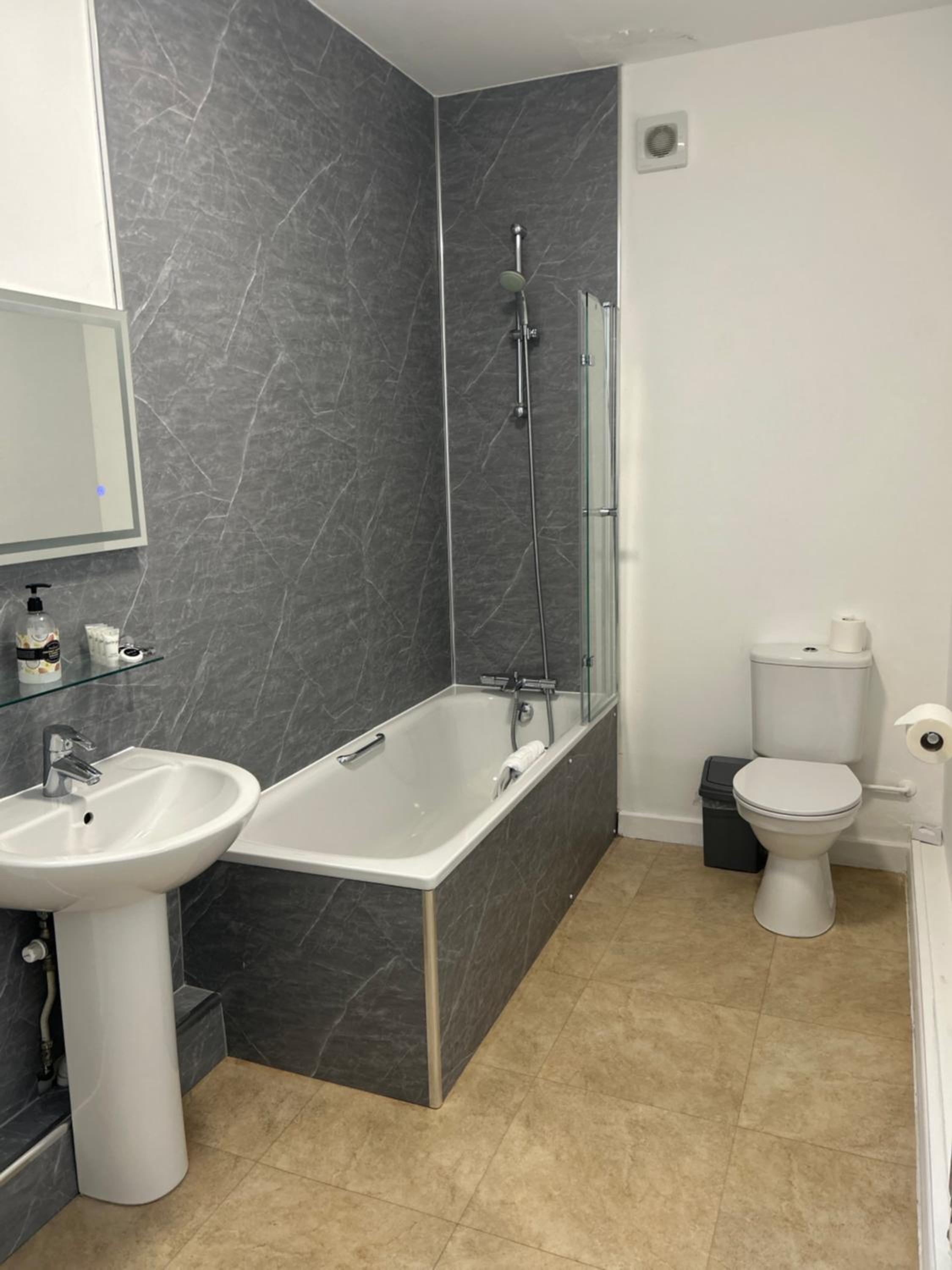 Deluxe Double Room photo 3