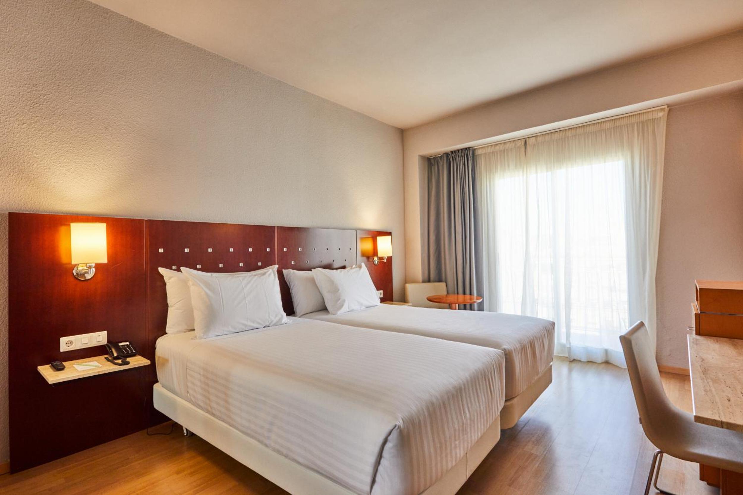 Standard Double or Twin Room - Photo 3