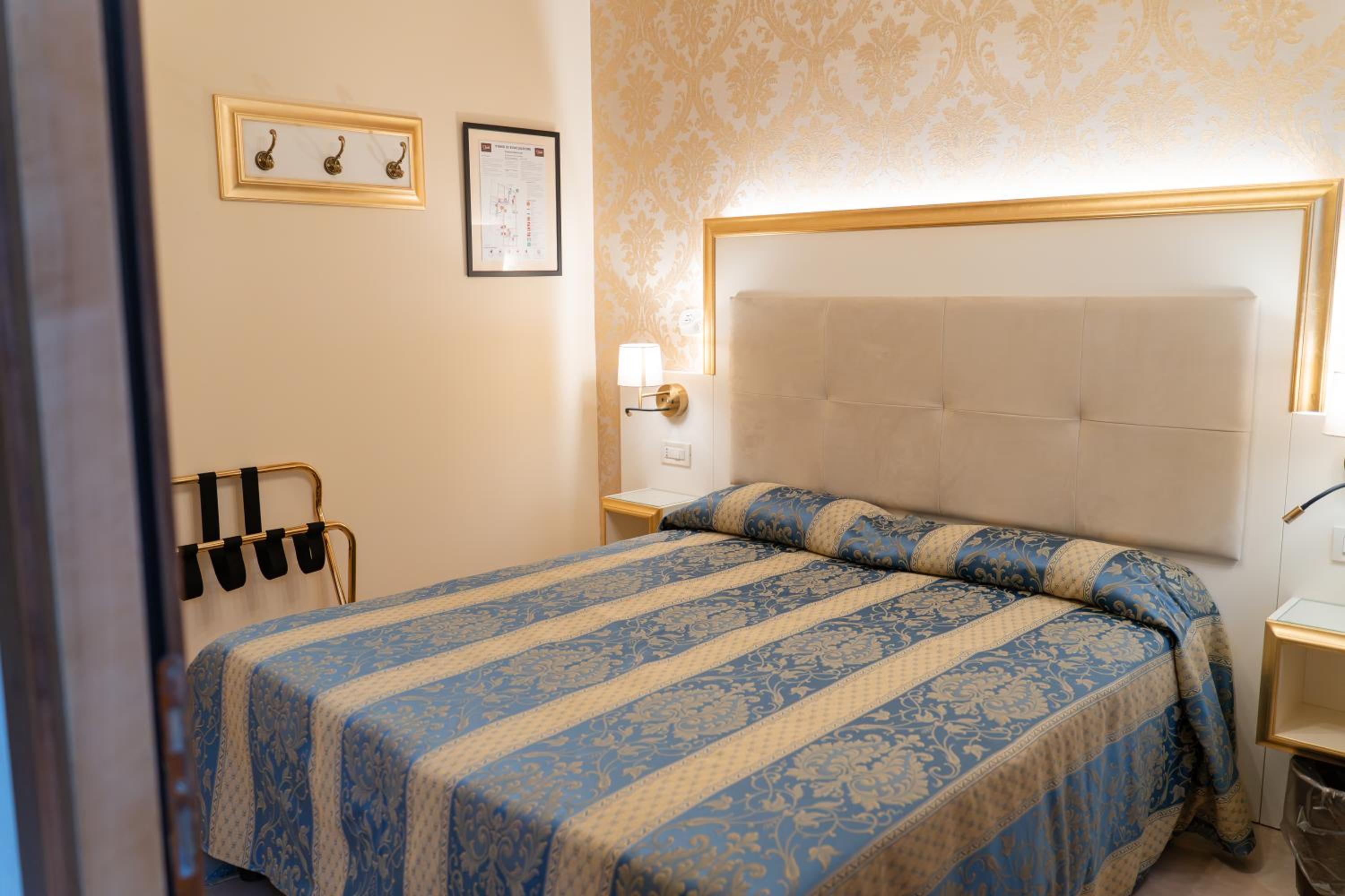 Superior Double or Twin Room photo 1
