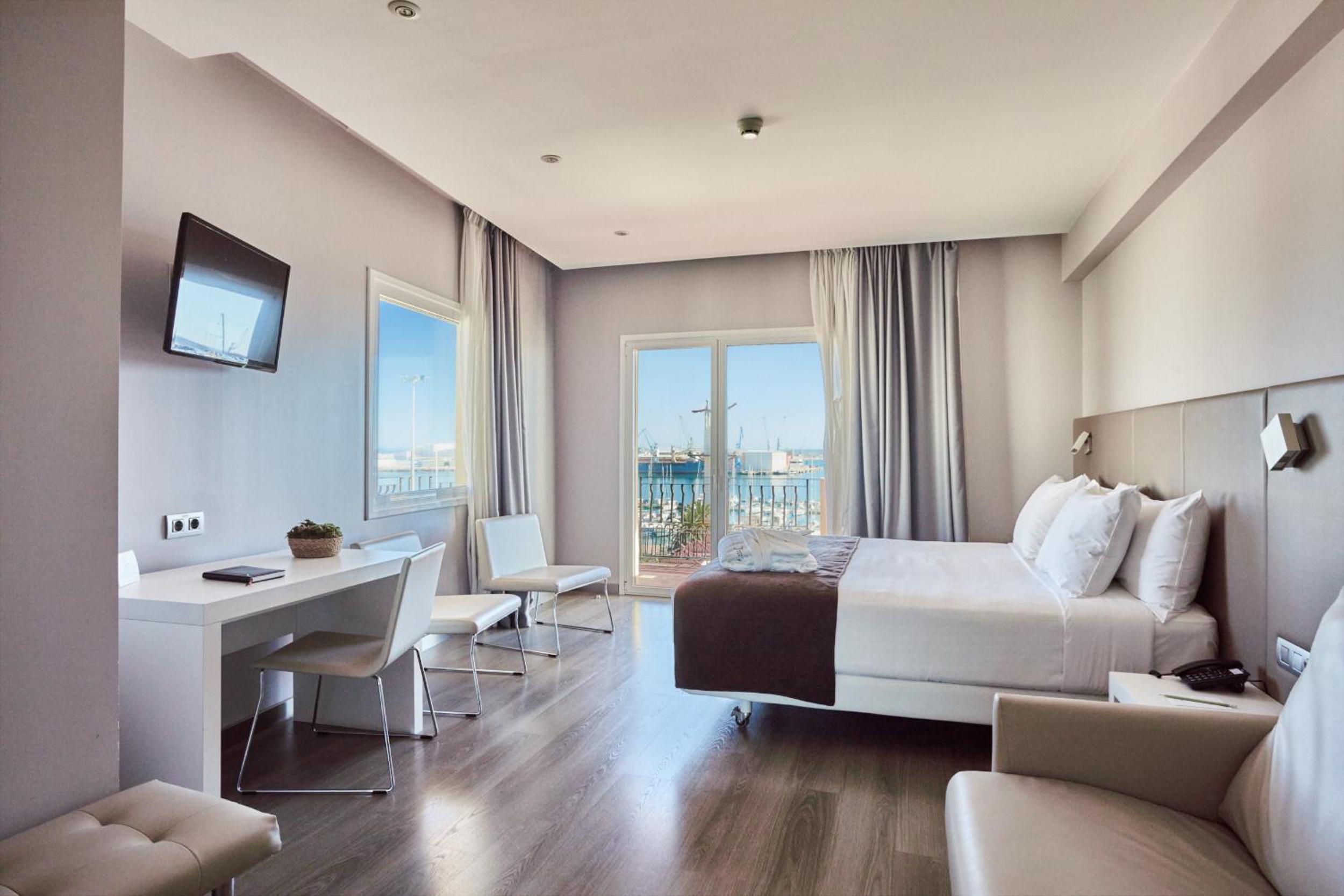 Silken Club Deluxe - 1 or 2 beds