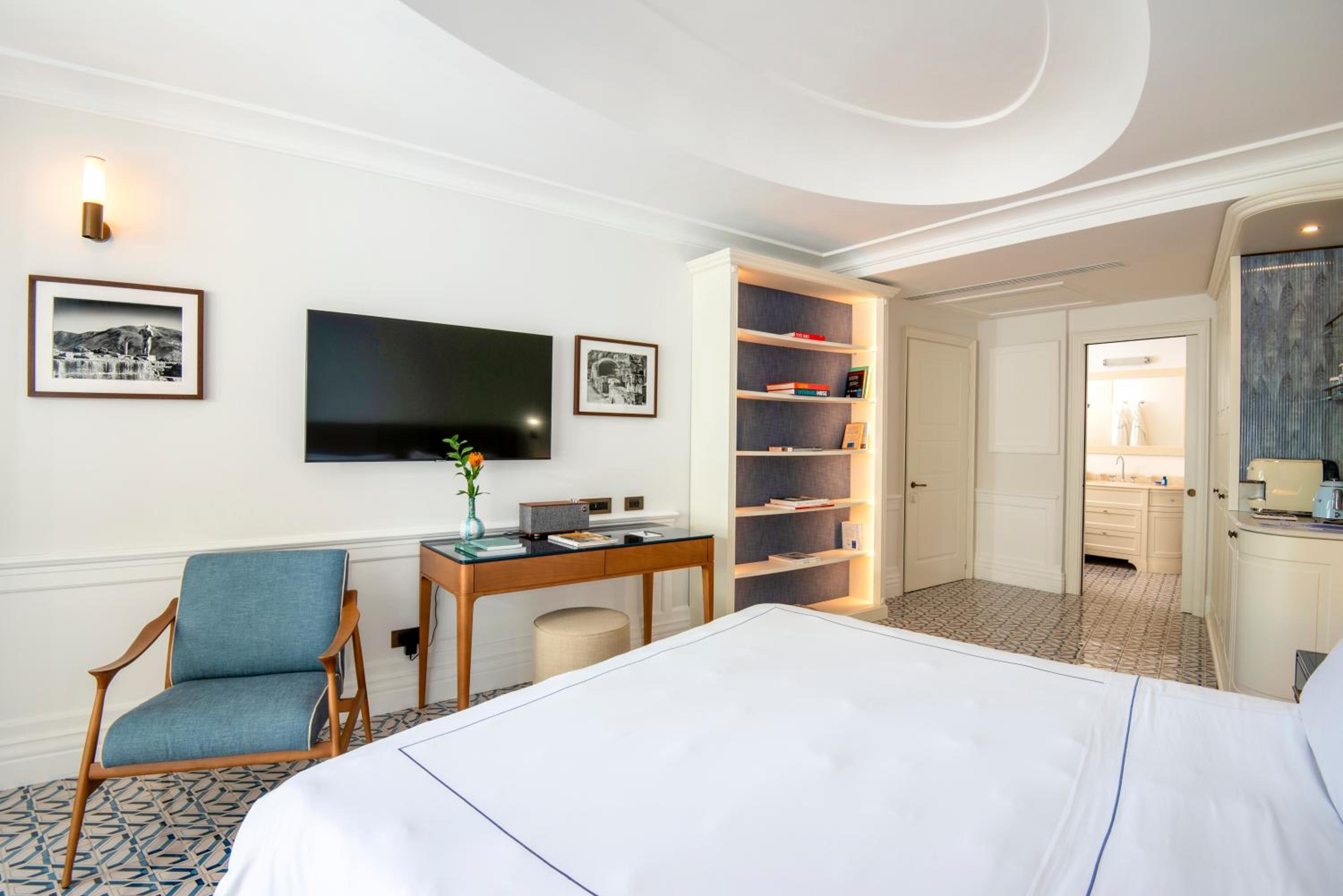 Double or Twin Room - Photo 7