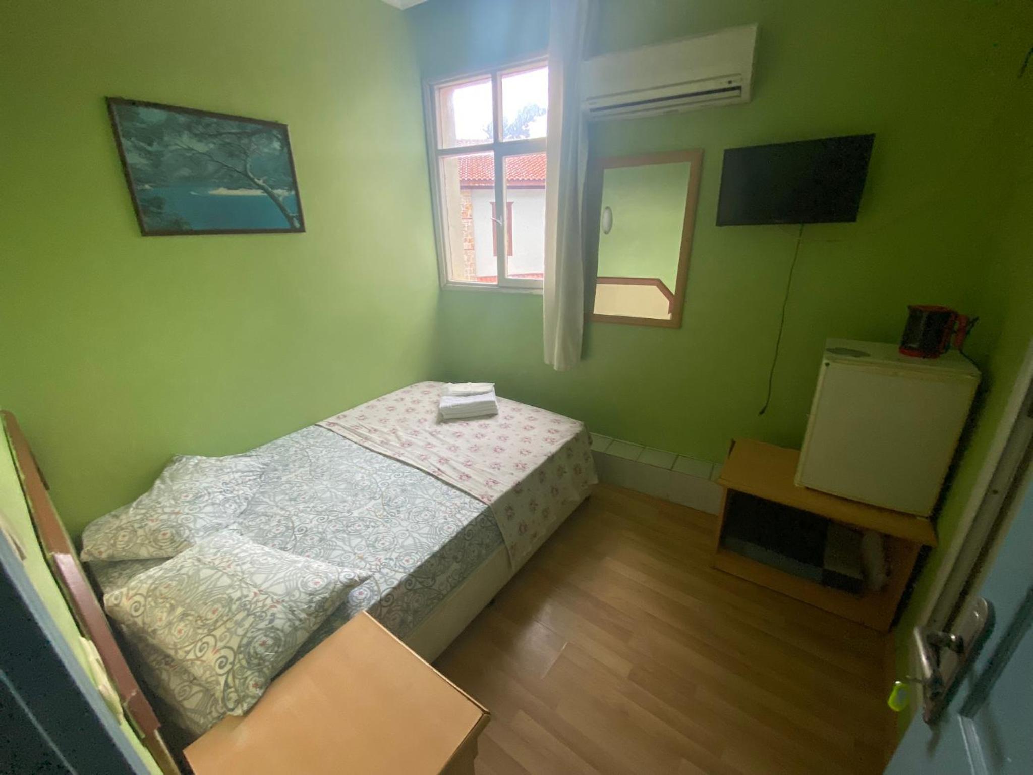 Double Room with Private Bathroom photo 1