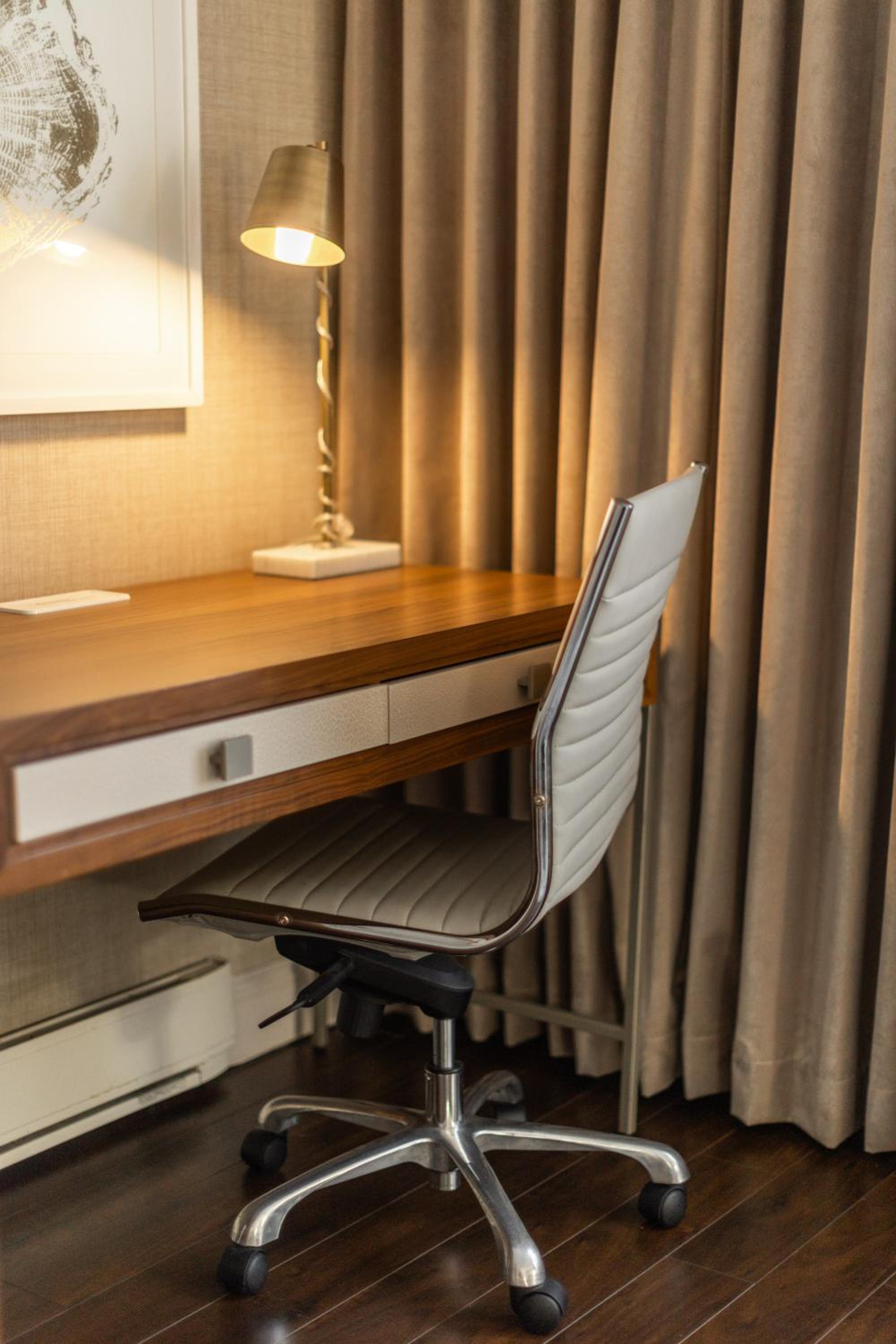 Classic Queen Guestroom - Photo 1