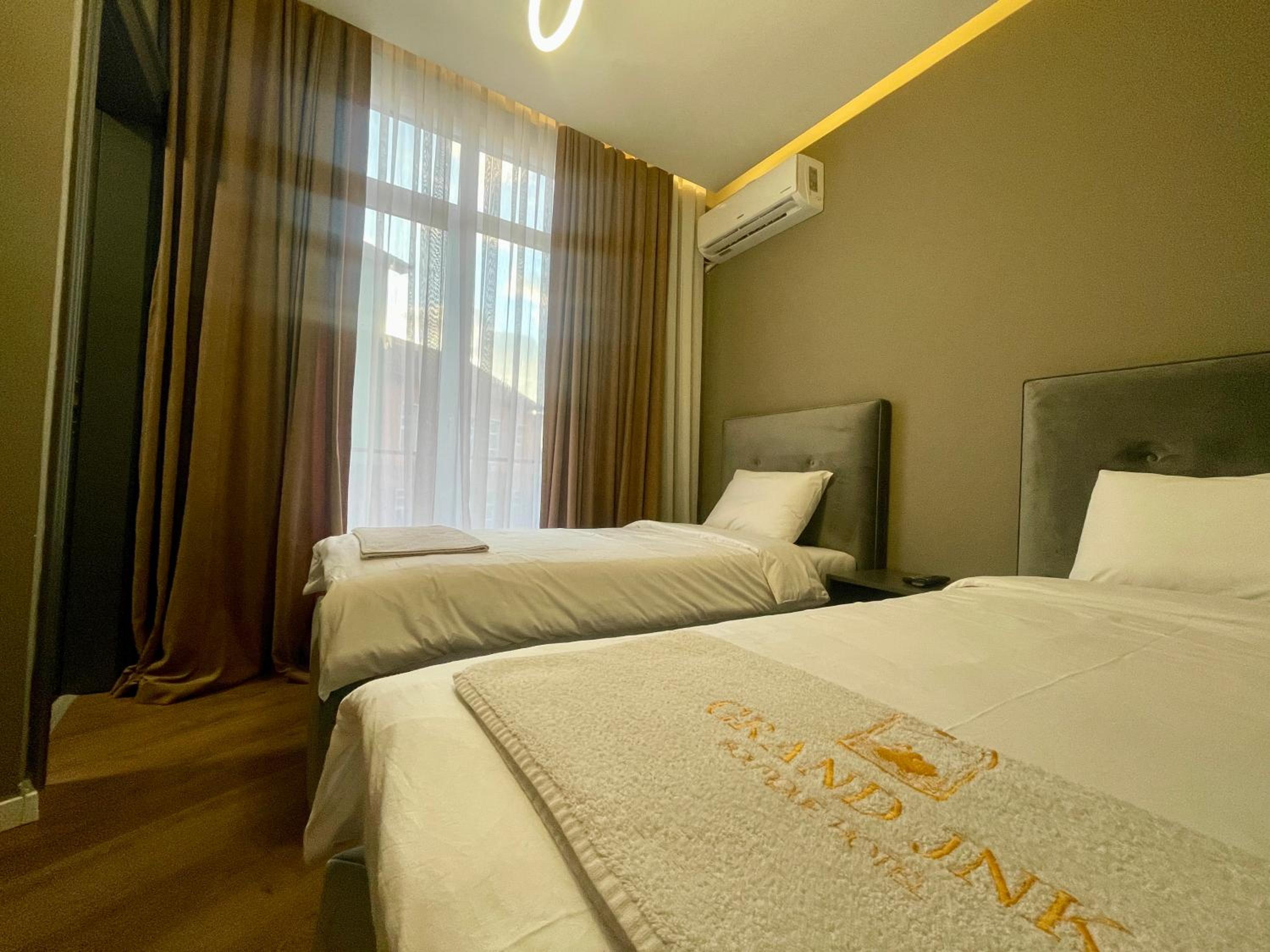 Deluxe Double or Twin Room with Balcony photo 2