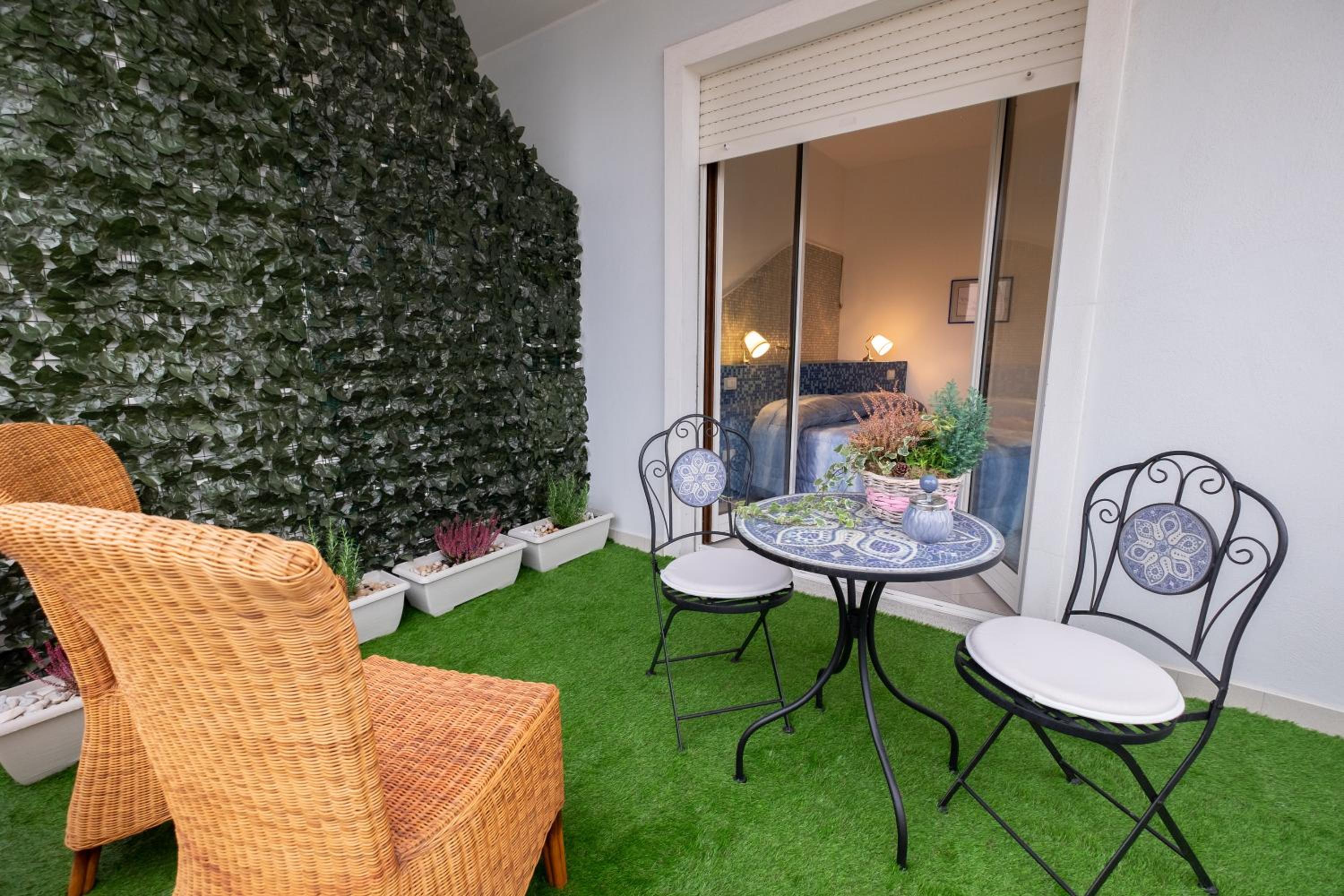 Triple Room with Terrace