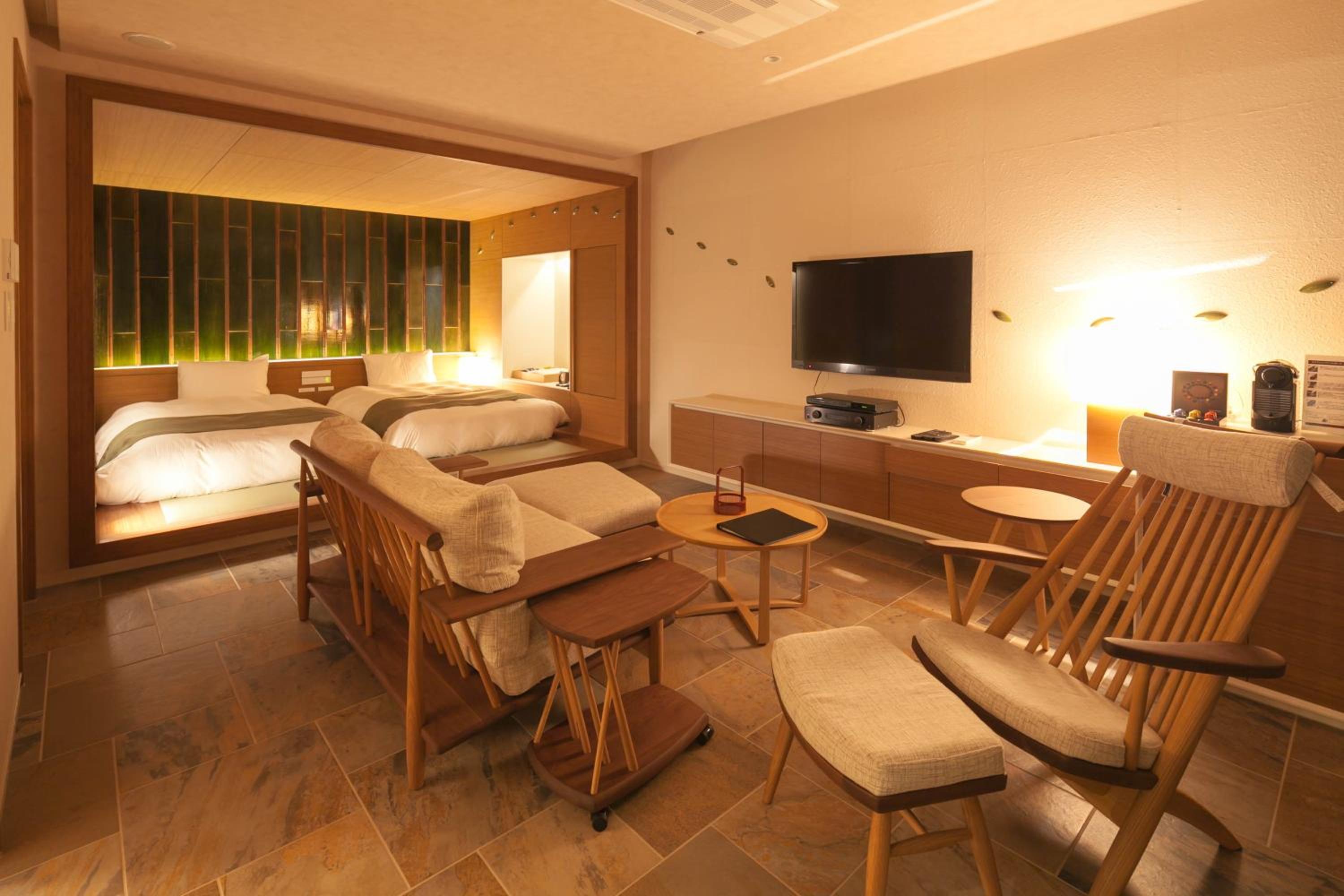 Modern Twin Room with Private Open-Air Bath - SASANE photo 1