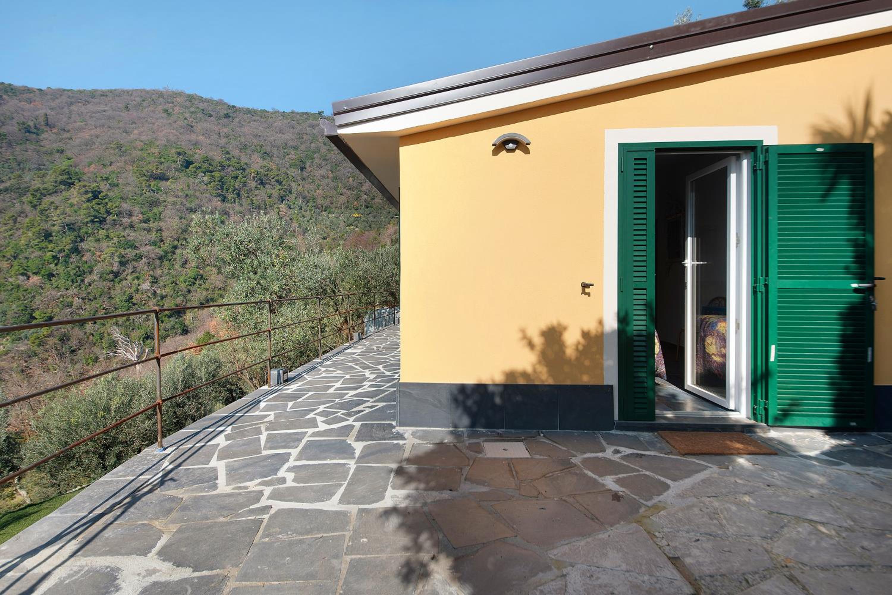 Two-Bedroom Deluxe Apartment with Ocean View photo 2