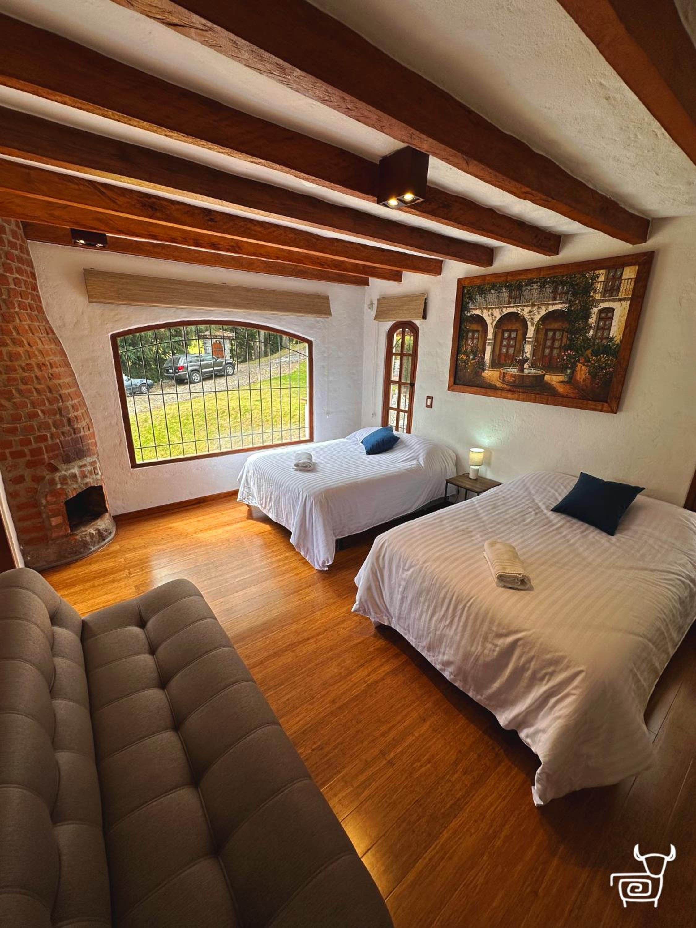 Deluxe Family Room photo 1