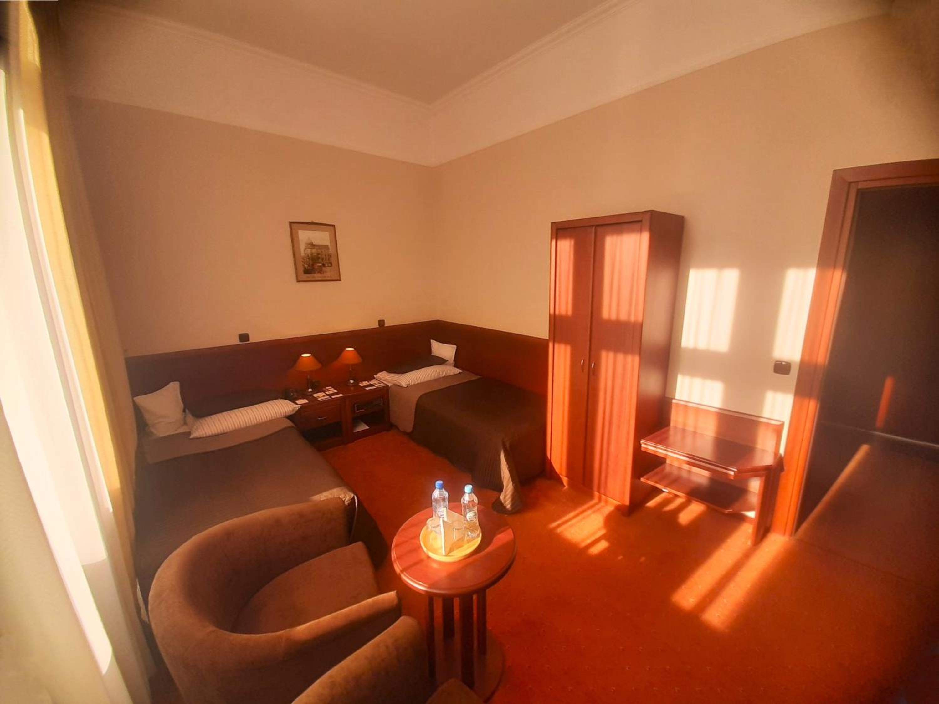 Double Room - Disability Access - Photo 1
