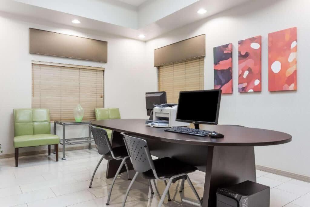 Apartment photo 3