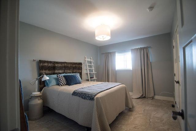 Queen Room photo 1