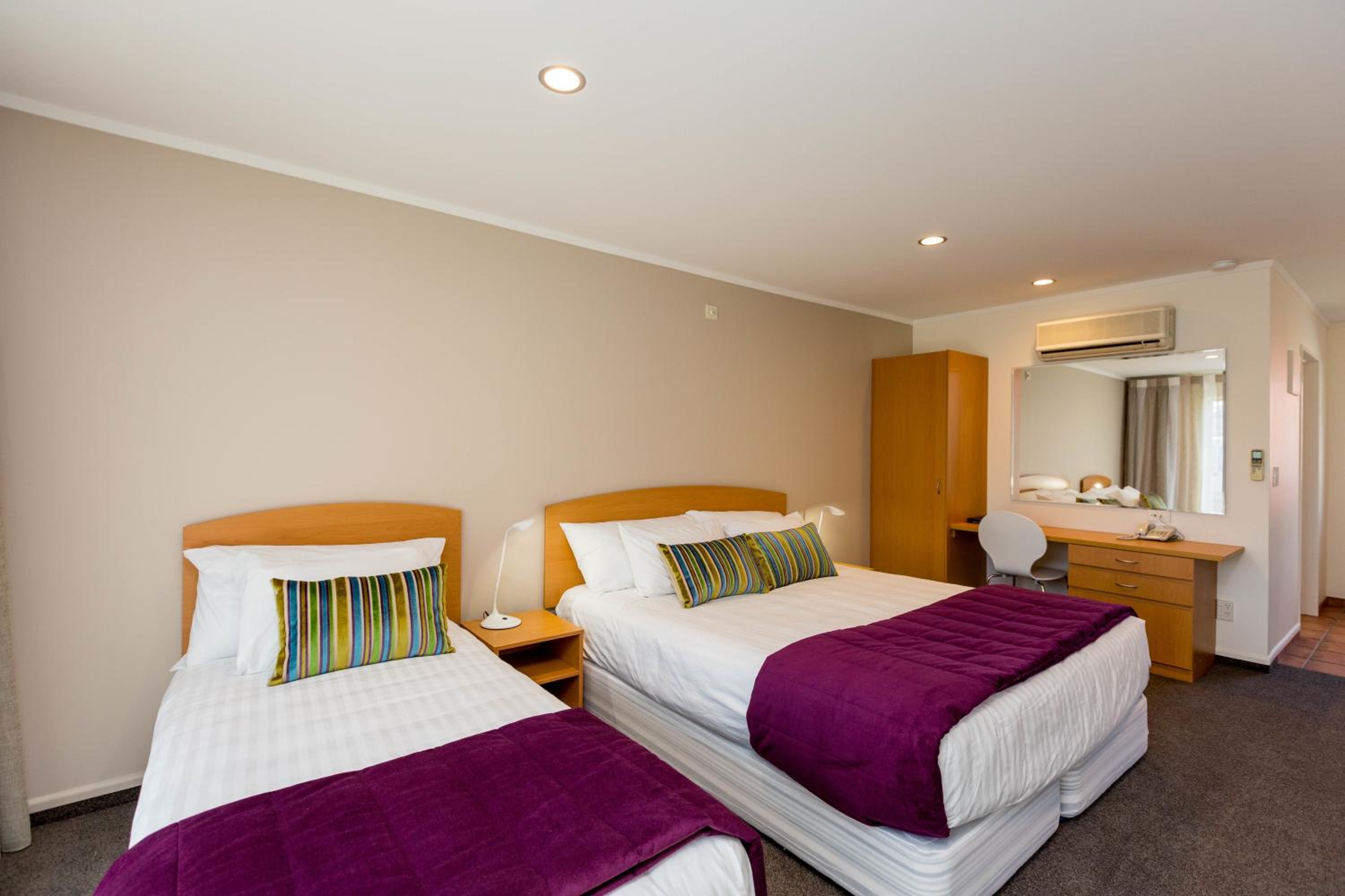 Executive Studio with Spa Bath  - Photo 3